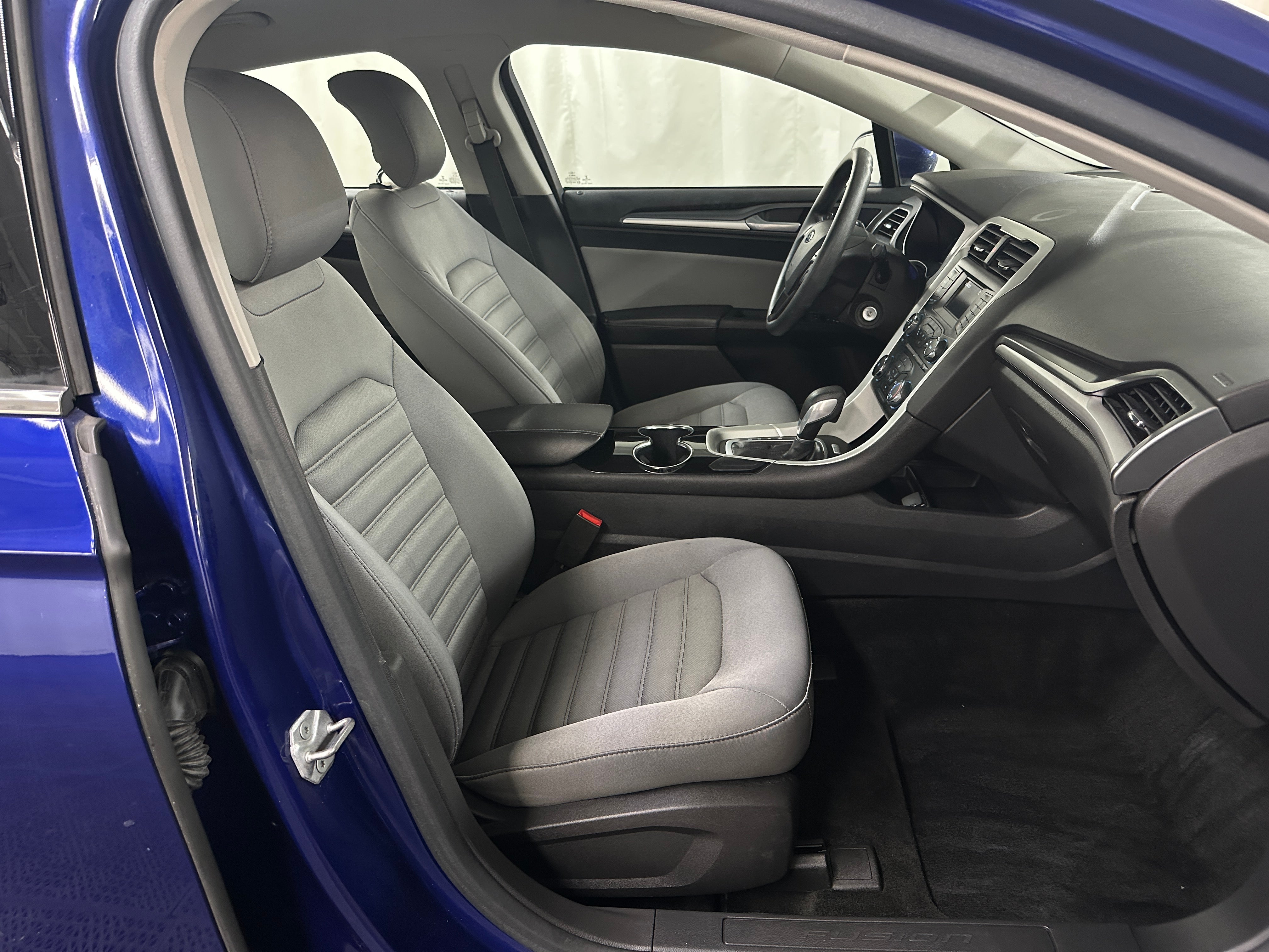 2014 Ford Fusion S 2
