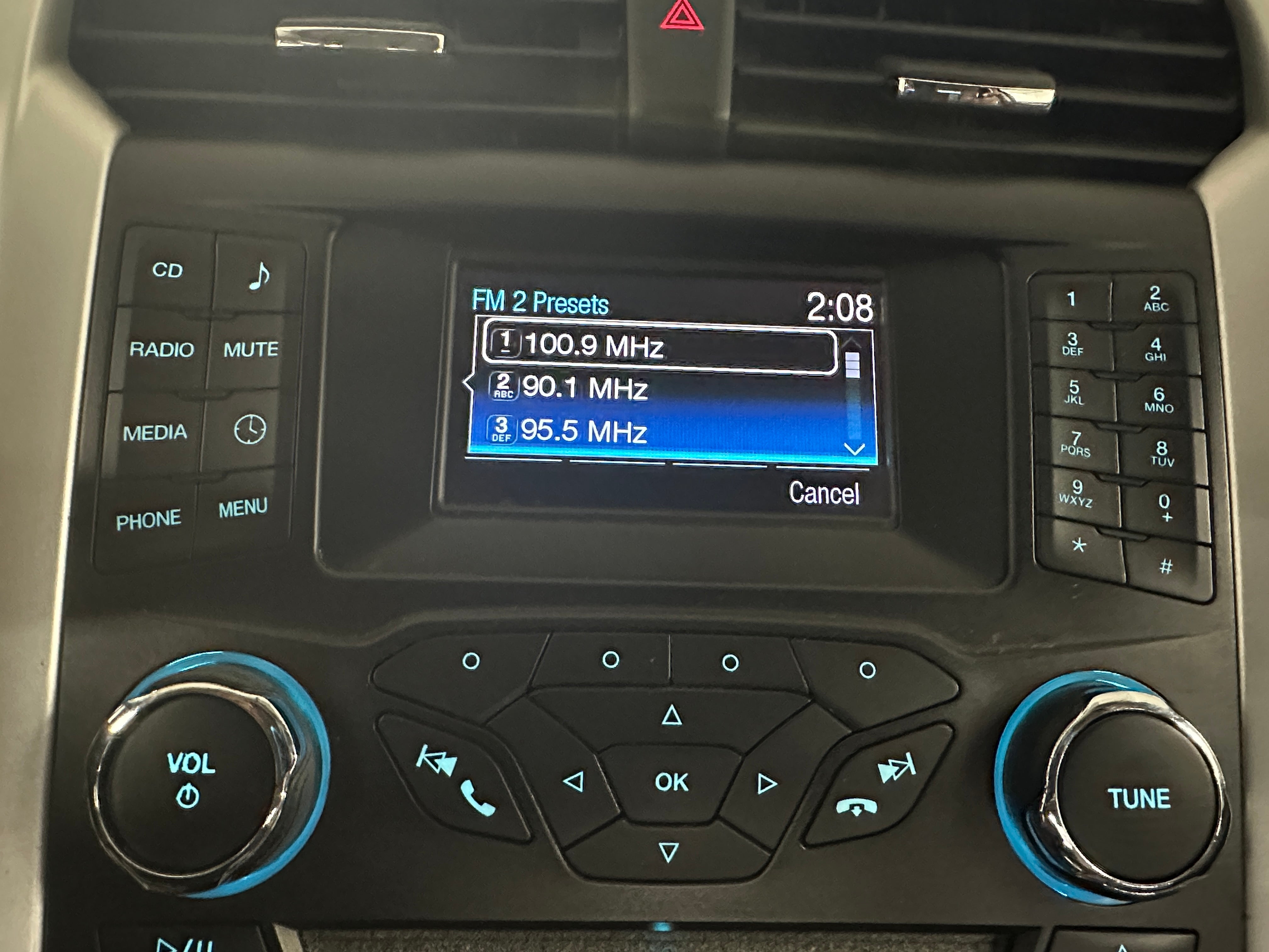 2014 Ford Fusion S 4