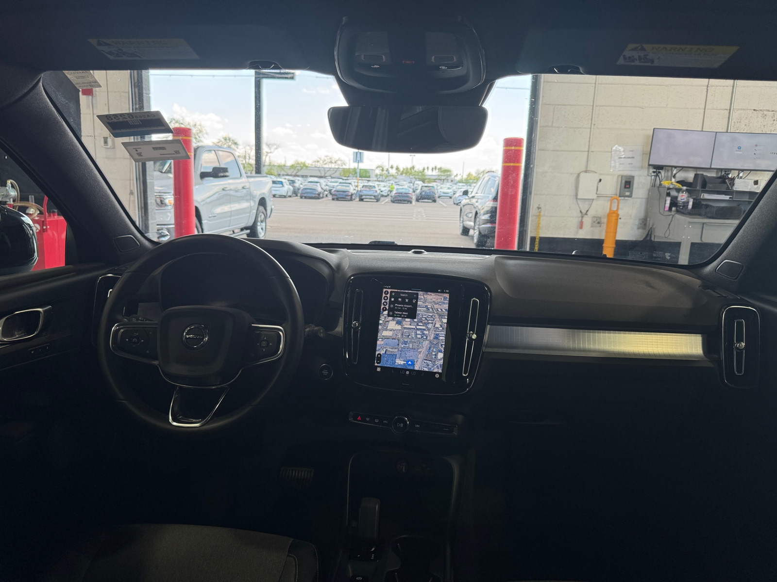 Thumbnail: 2024 Volvo XC40 - 3