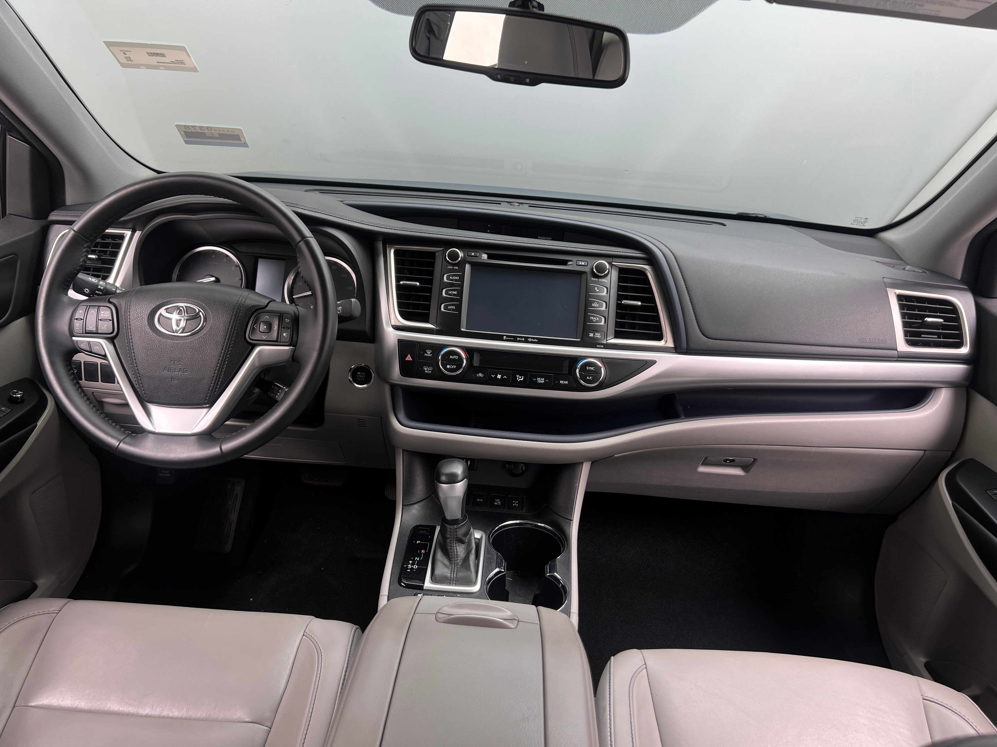 2016 Toyota Highlander XLE 2