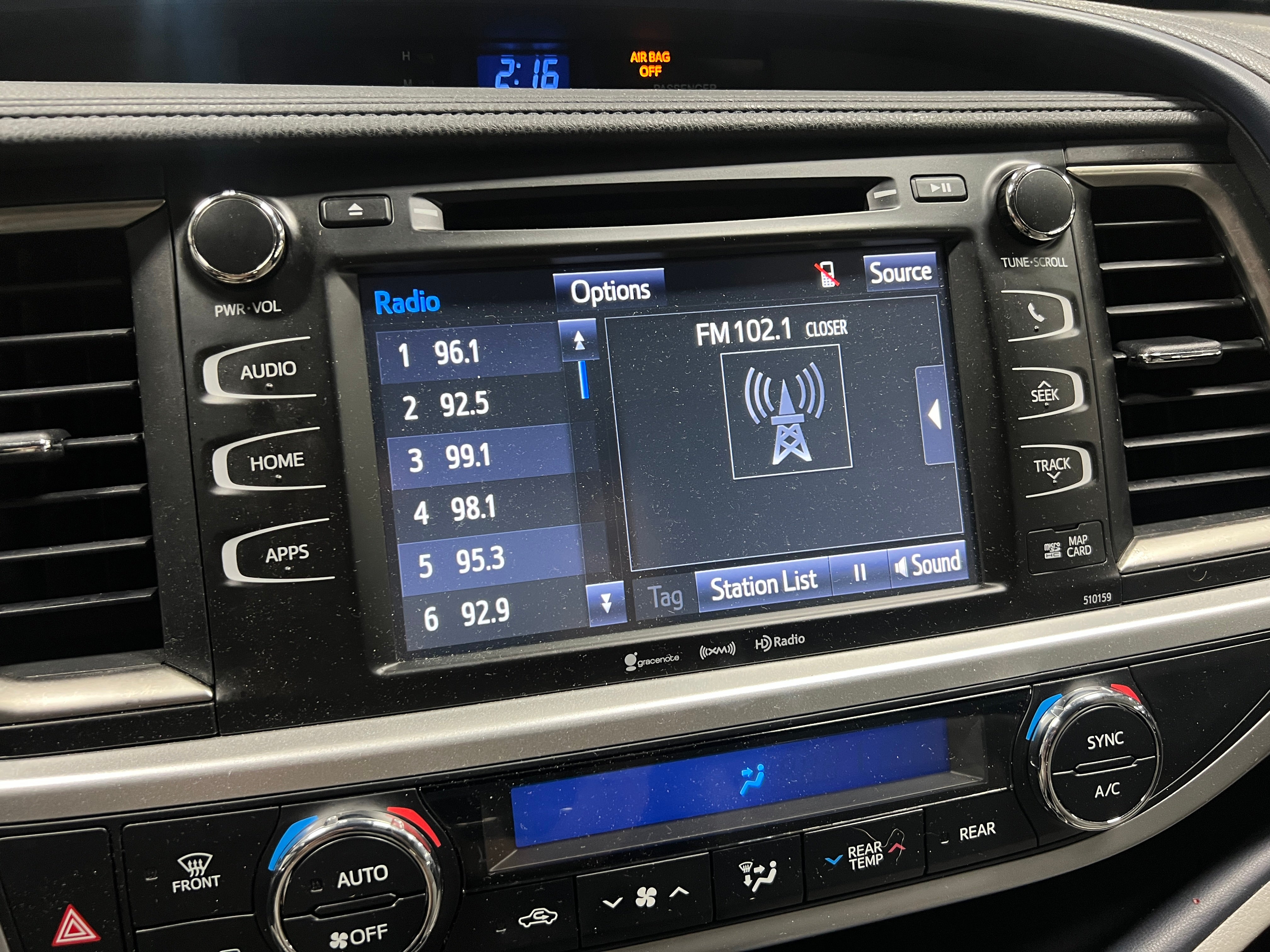 2016 Toyota Highlander XLE 3