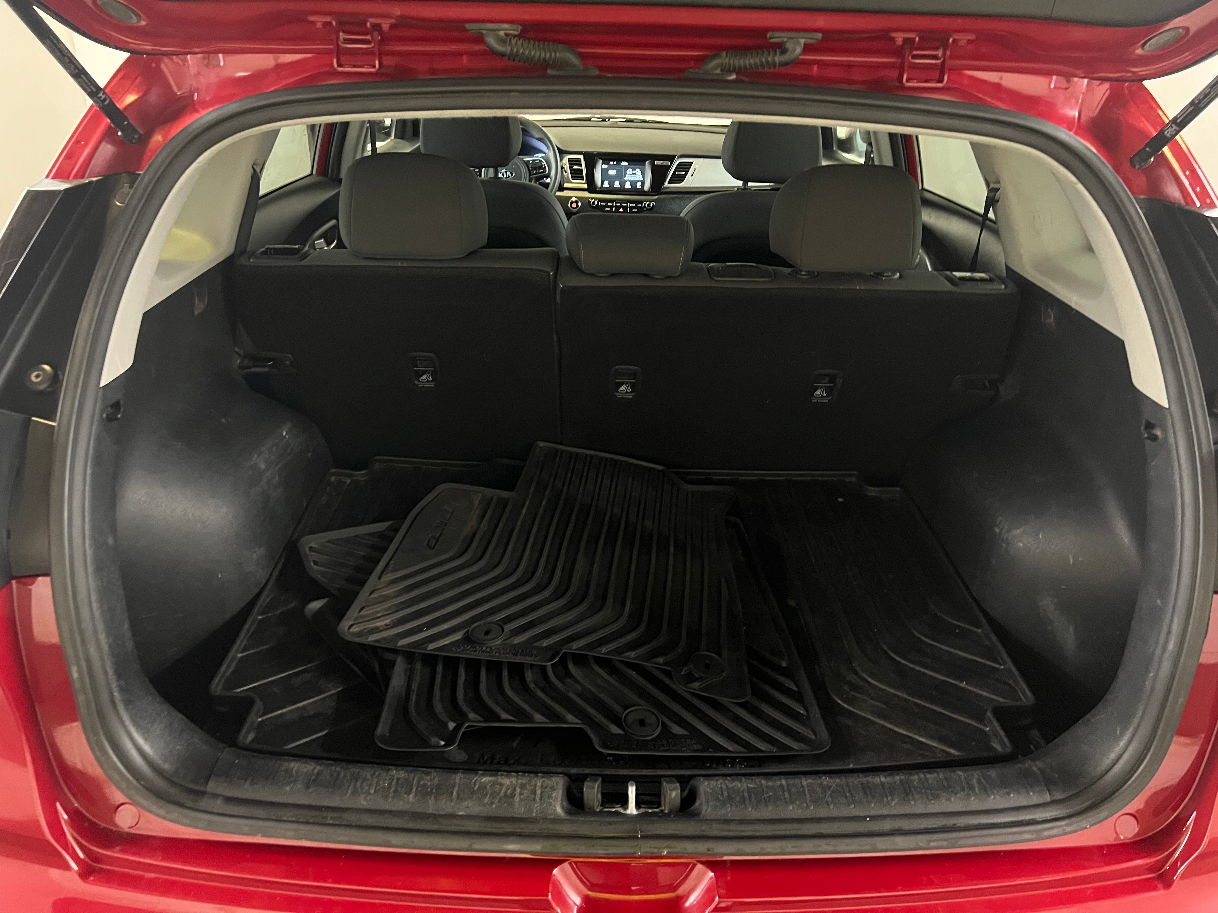 2017 Kia Niro LX 7