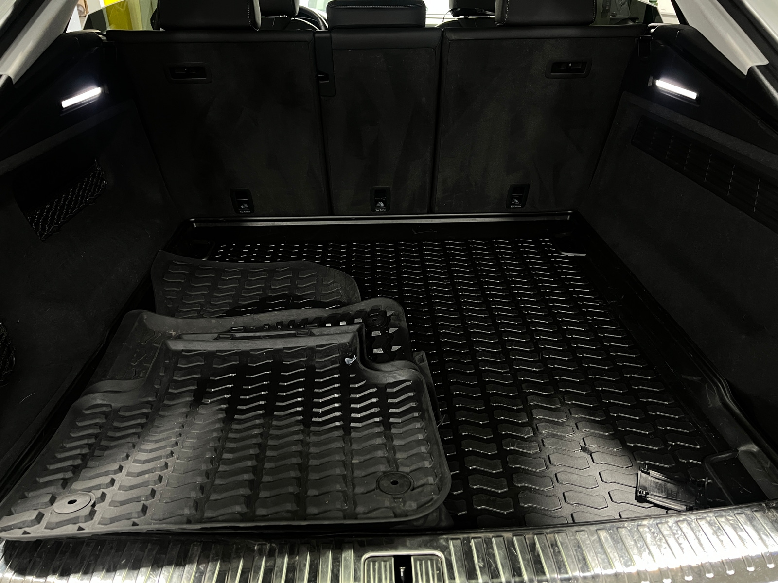 Thumbnail: 2019 Audi Q8 - 6