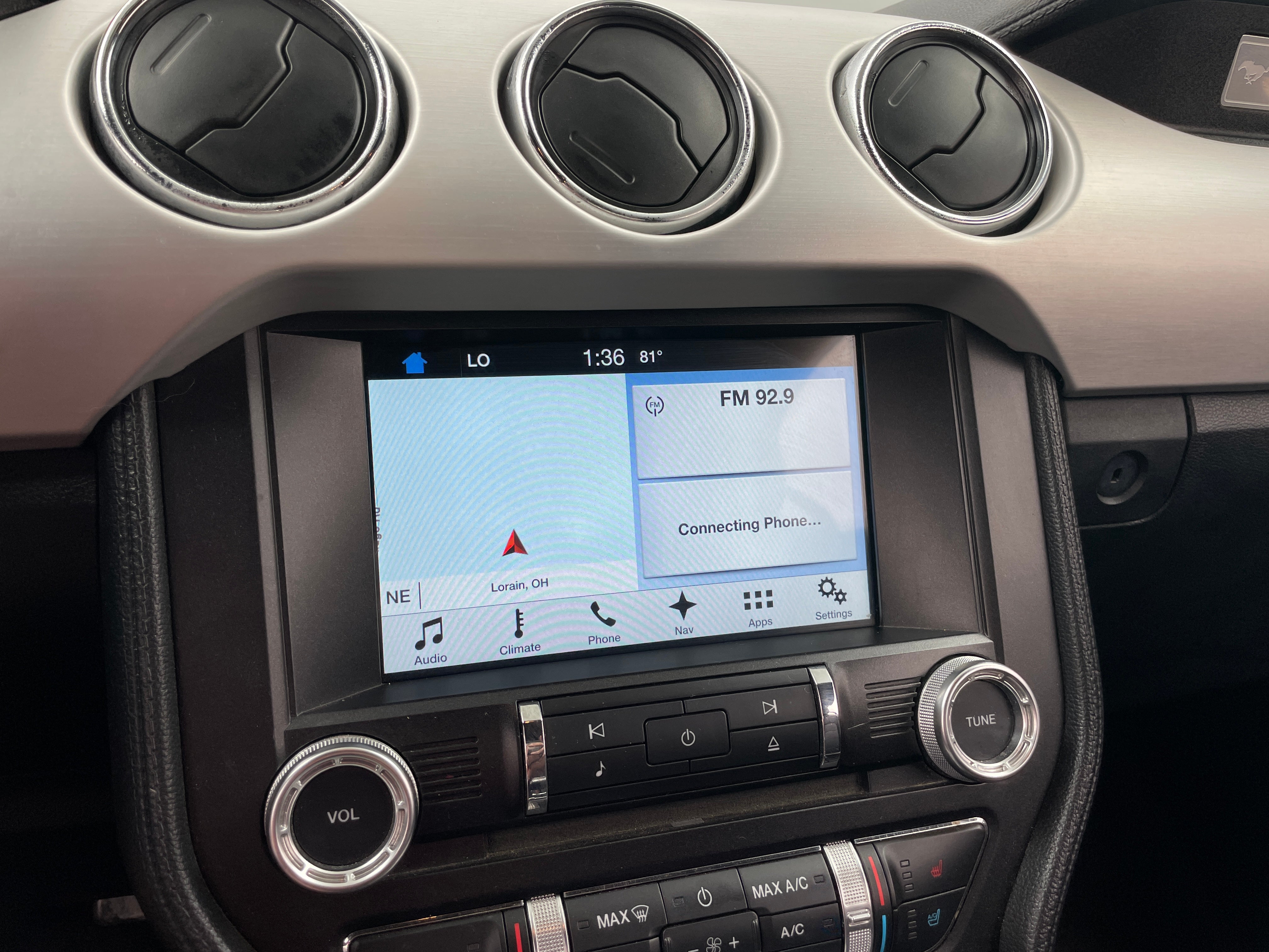 2016 Ford Mustang GT Premium 2