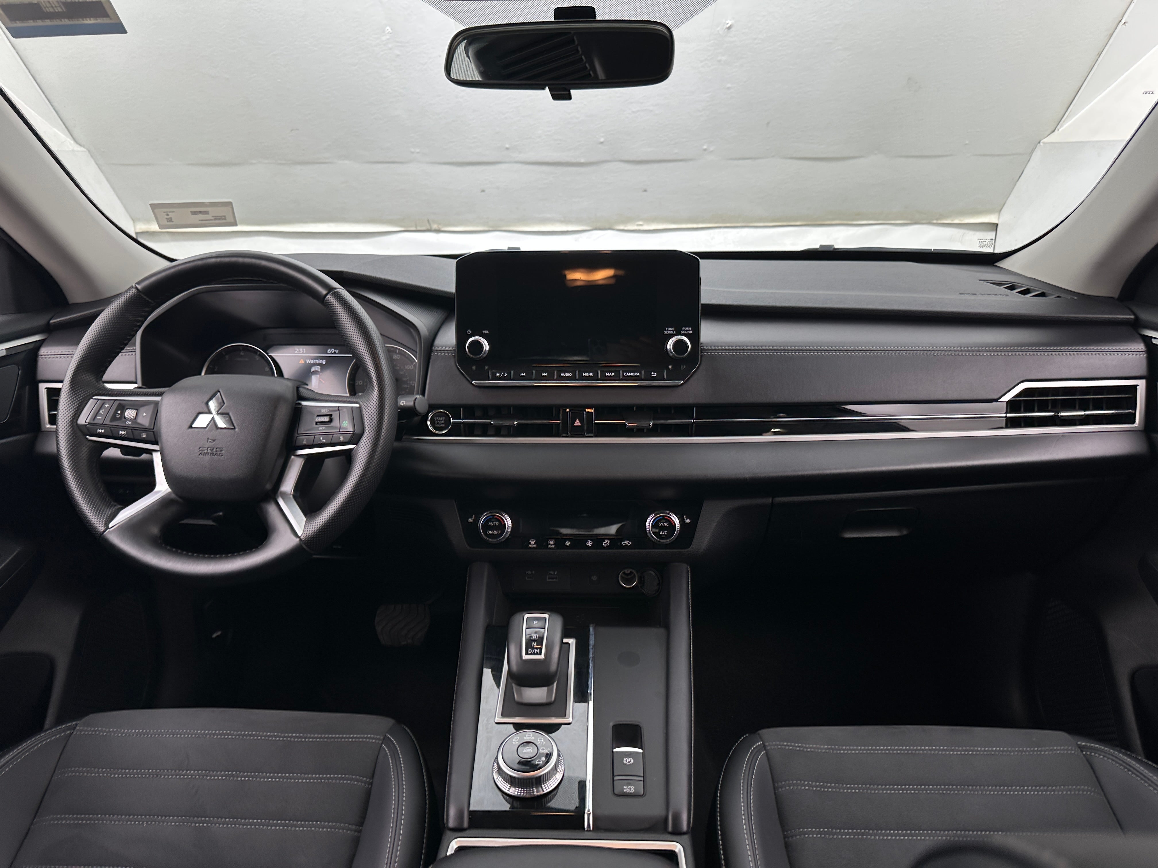 2024 Mitsubishi Outlander SE 2