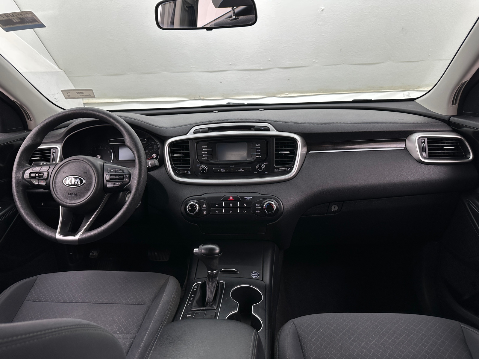 Thumbnail: 2018 Kia Sorento - 3