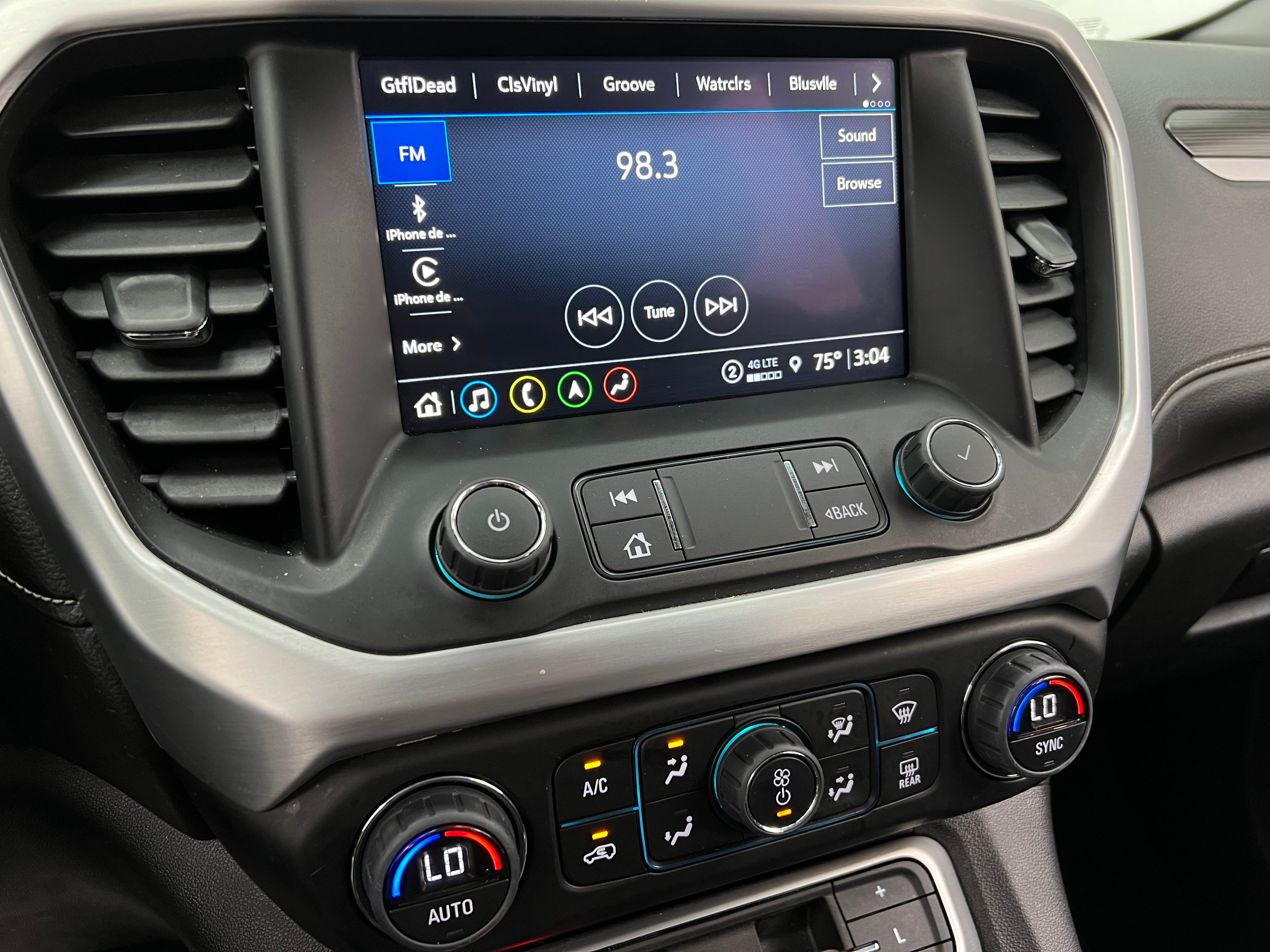 2023 GMC Acadia SLT 3