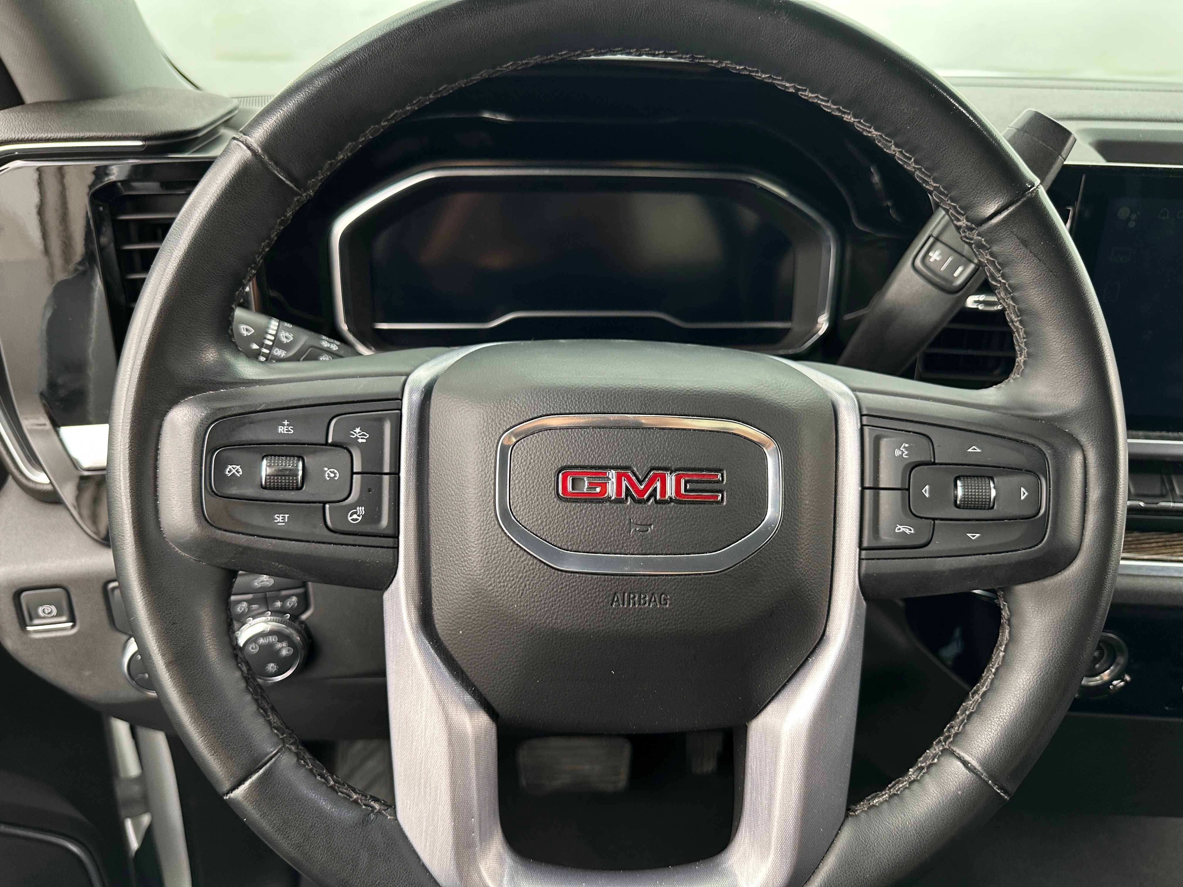 2023 GMC Sierra 1500 SLE 5