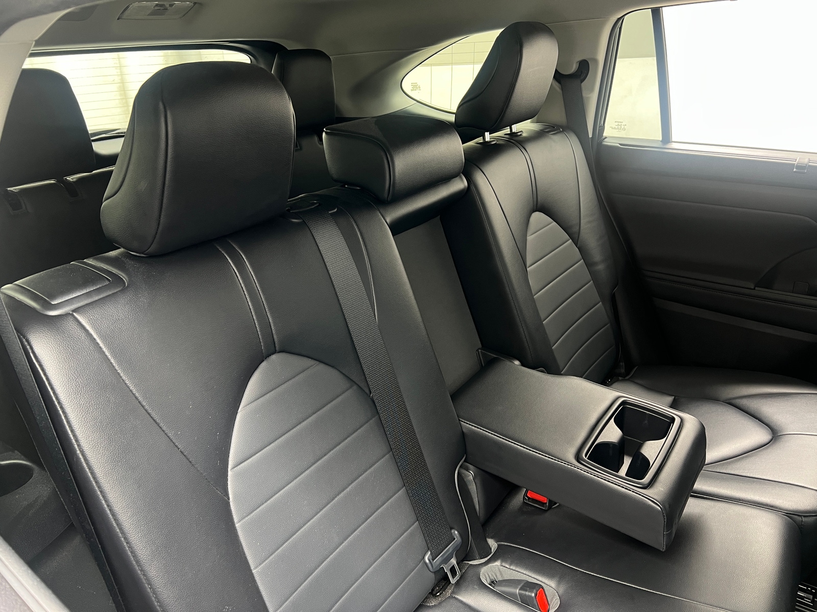 Thumbnail: 2023 Toyota Highlander - 5