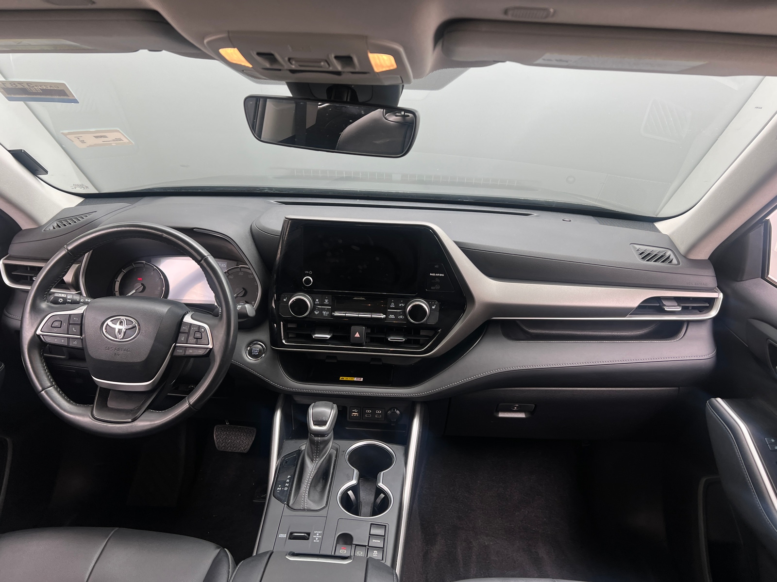 Thumbnail: 2023 Toyota Highlander - 2