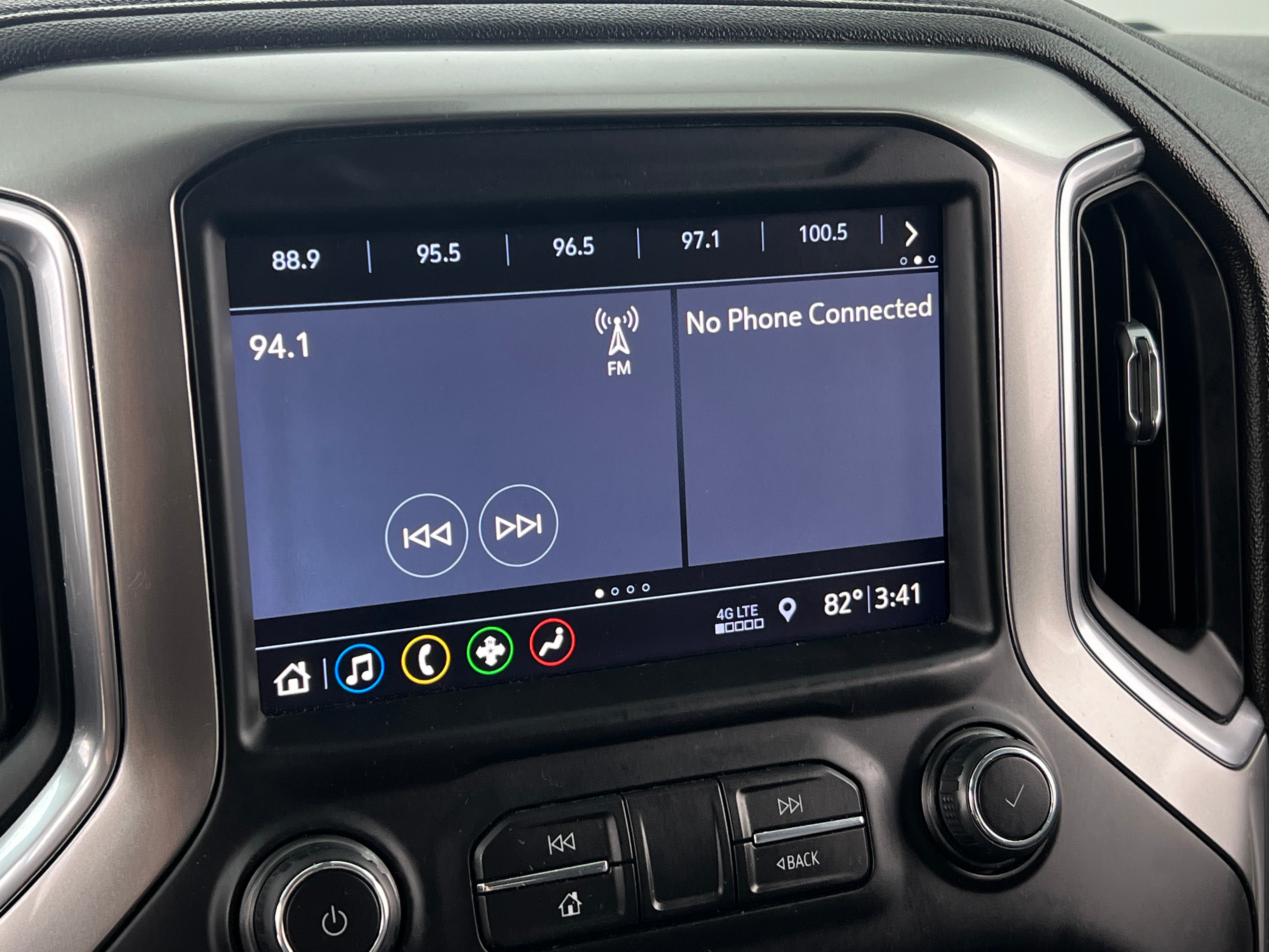 2019 Chevrolet Silverado 1500 LT 3