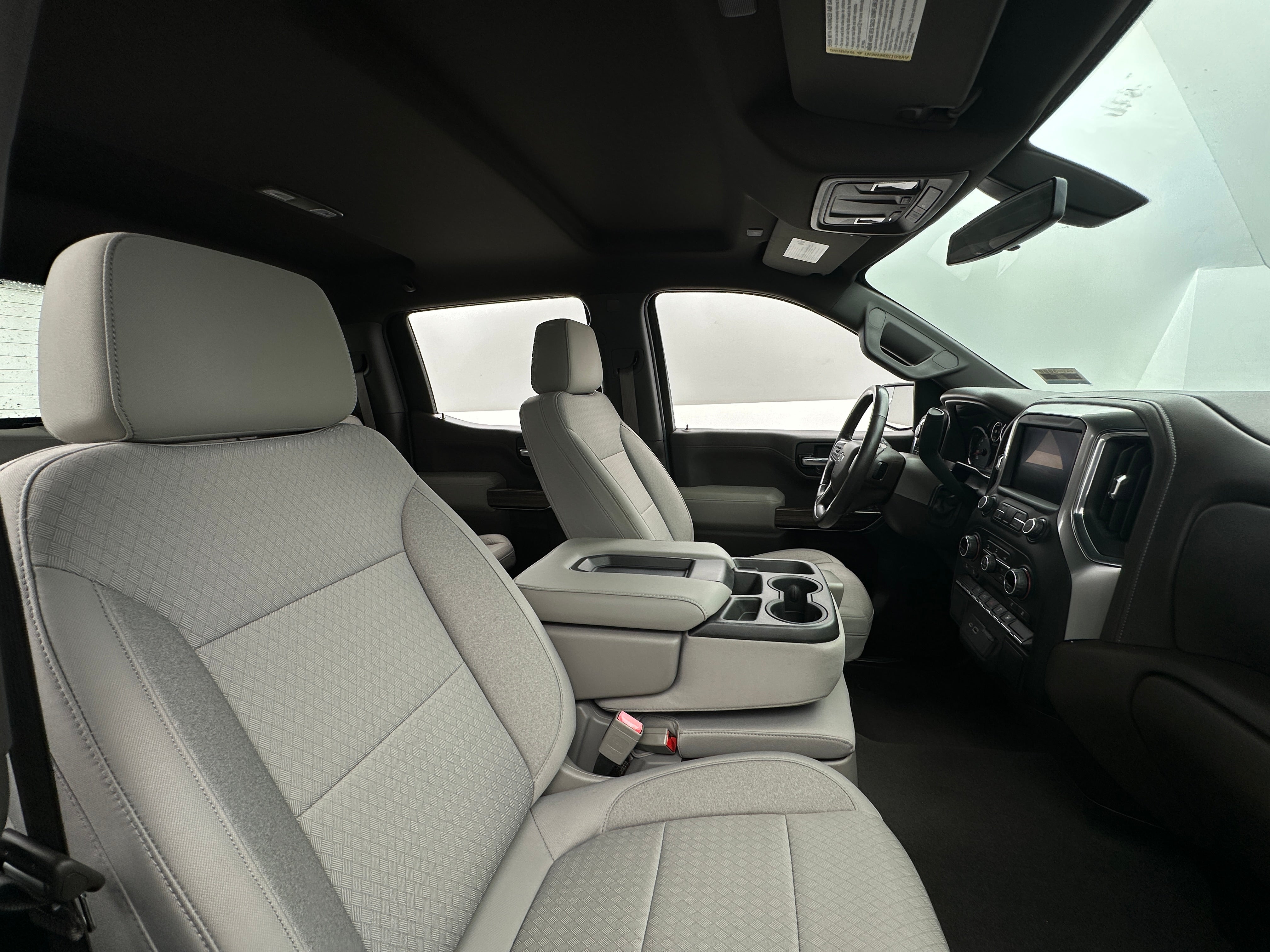 2020 Chevrolet Silverado 1500 RST 2