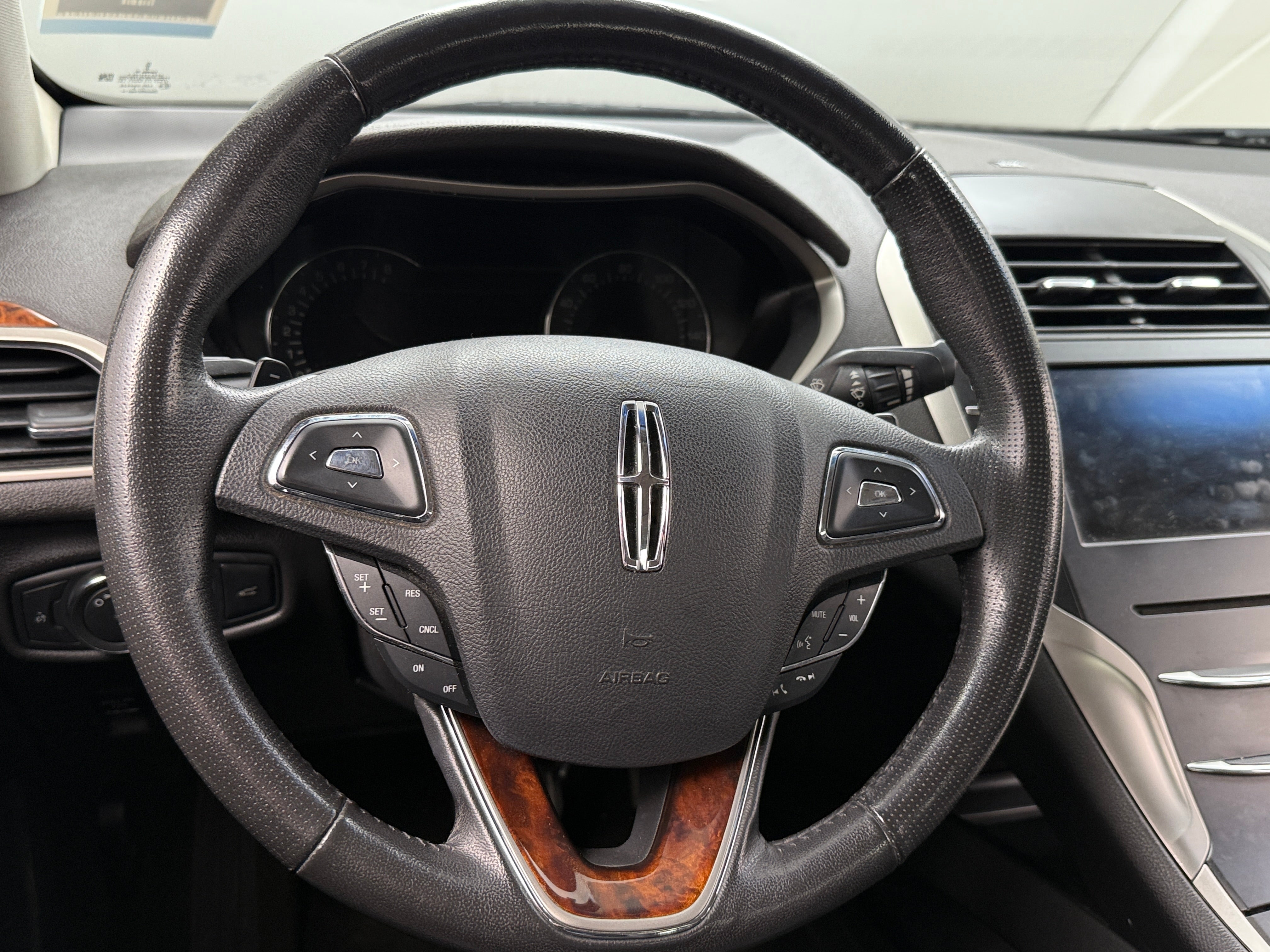 2013 Lincoln MKZ Base 4