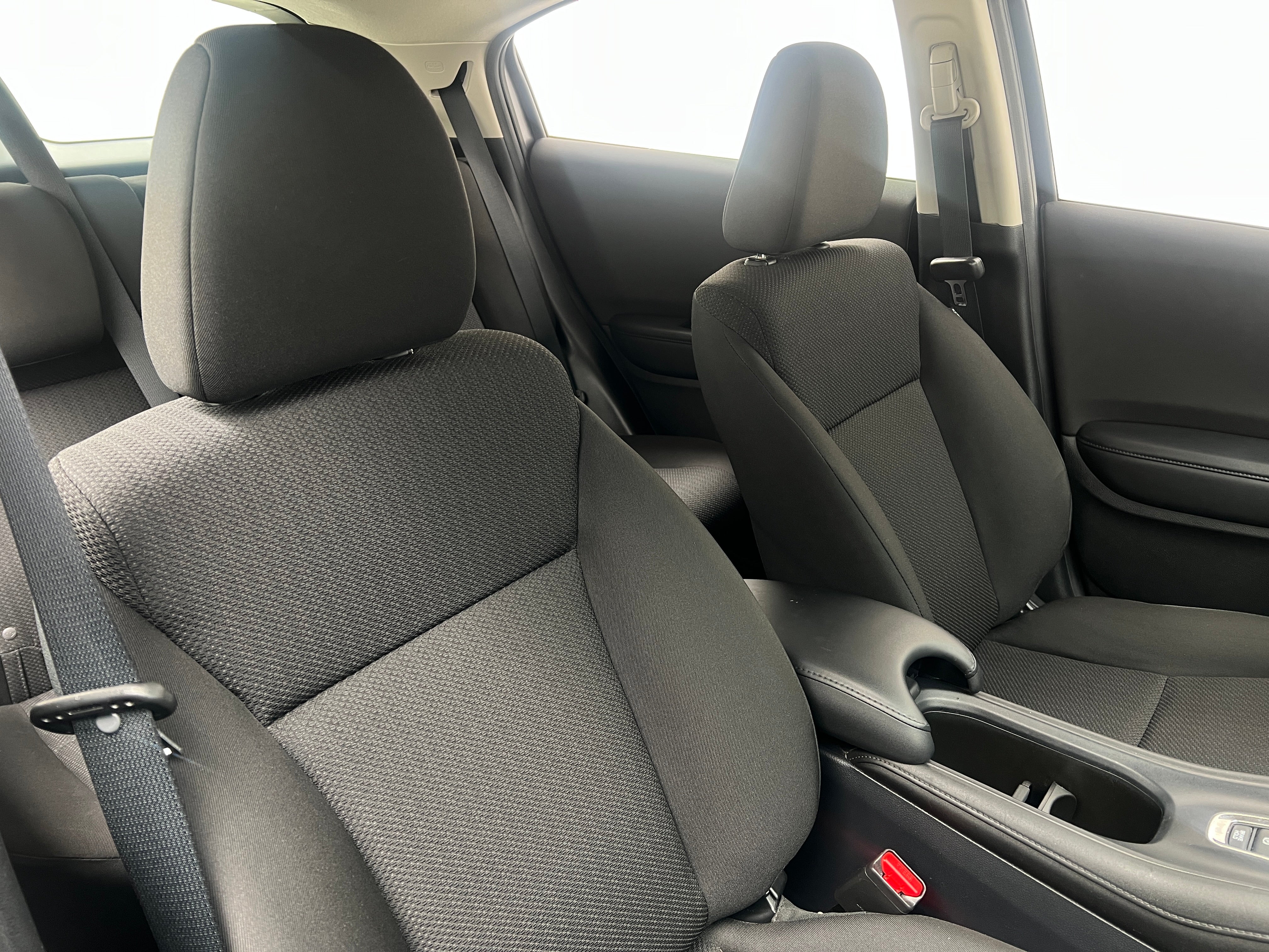 2018 Honda HR-V LX 2