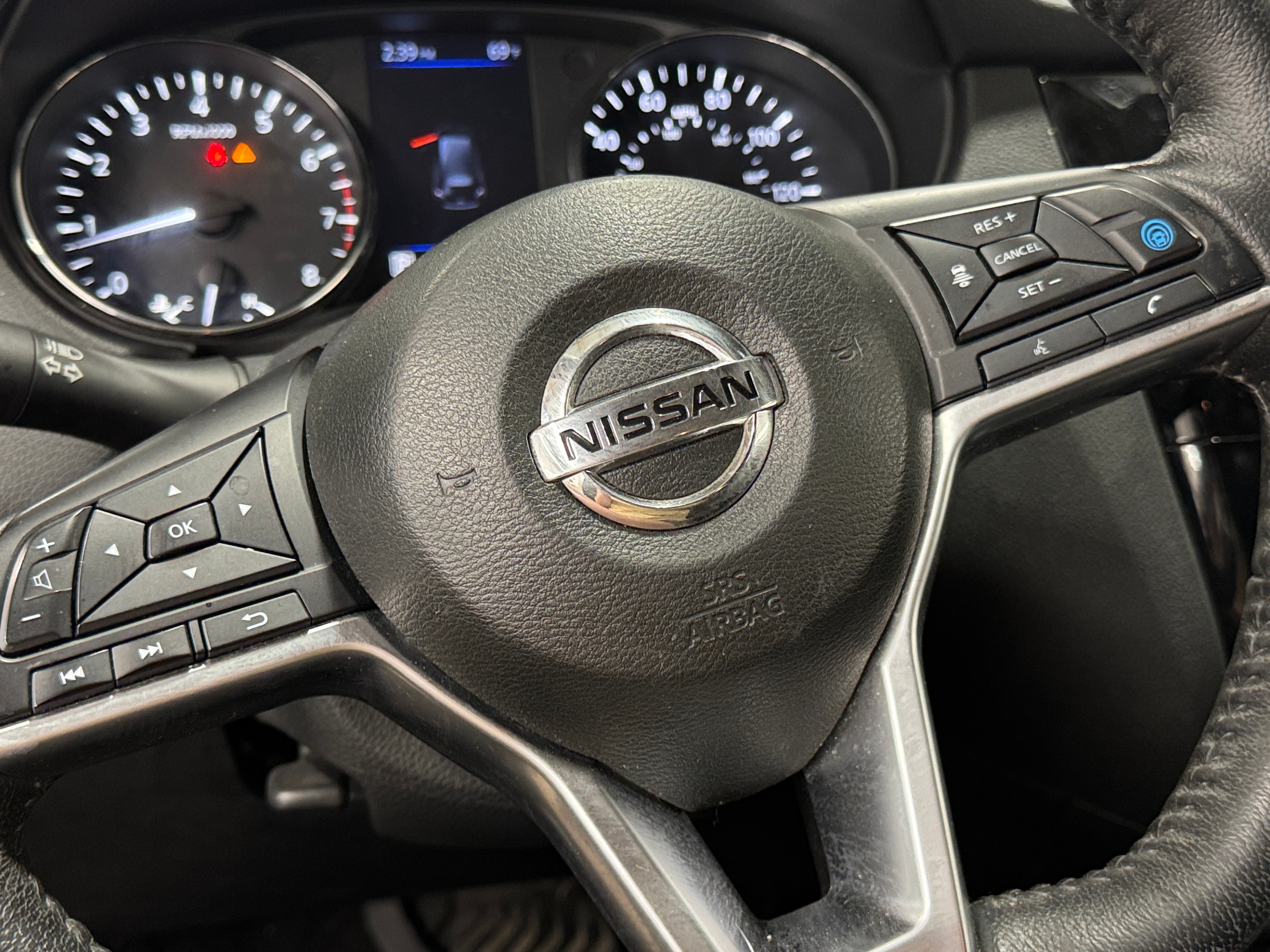 2020 Nissan Rogue SL 4