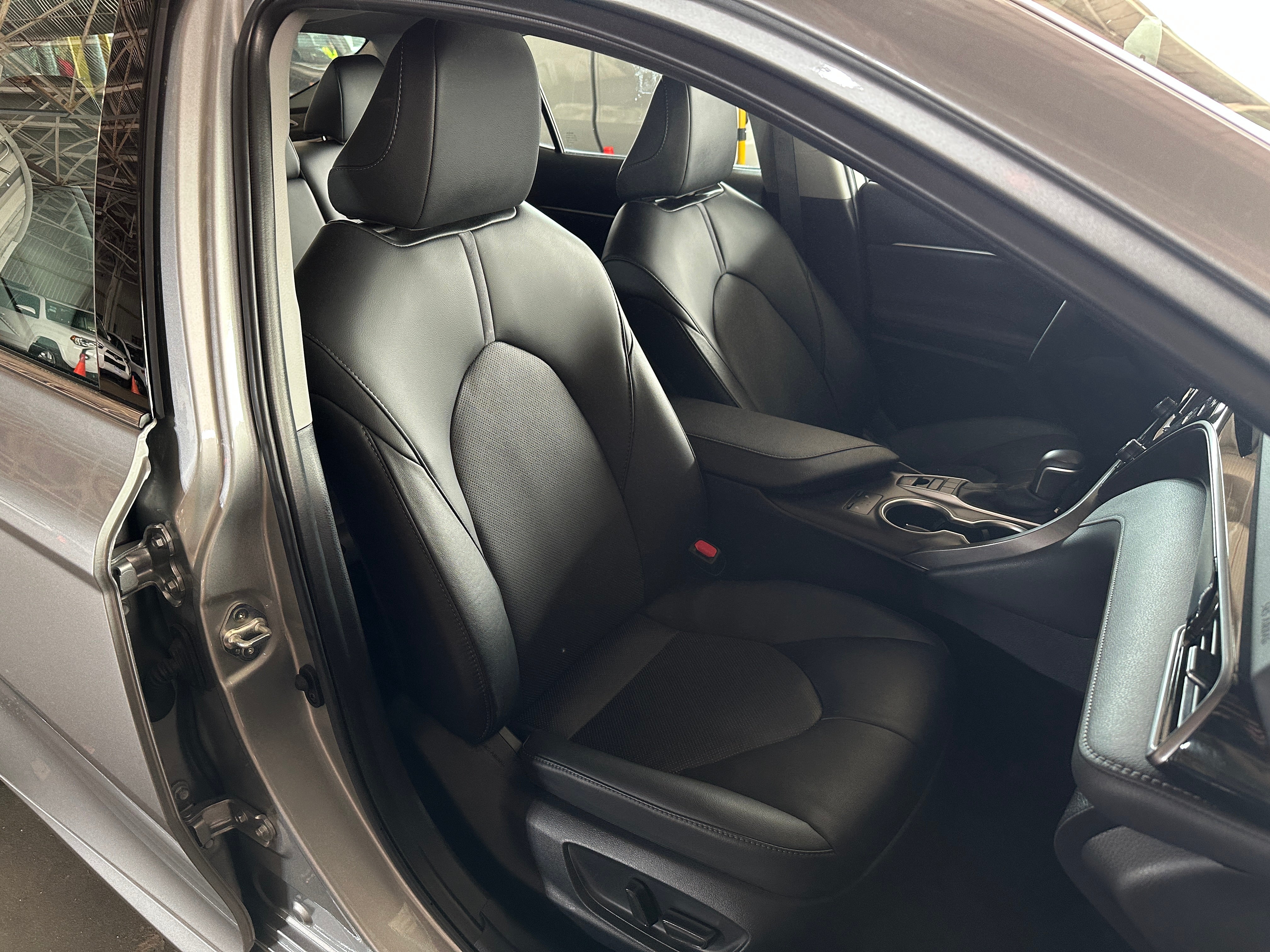 2024 Toyota Camry XLE 2
