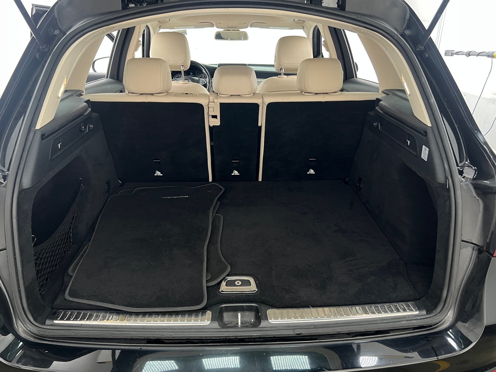 Thumbnail: 2016 Mercedes-Benz GLC - 6