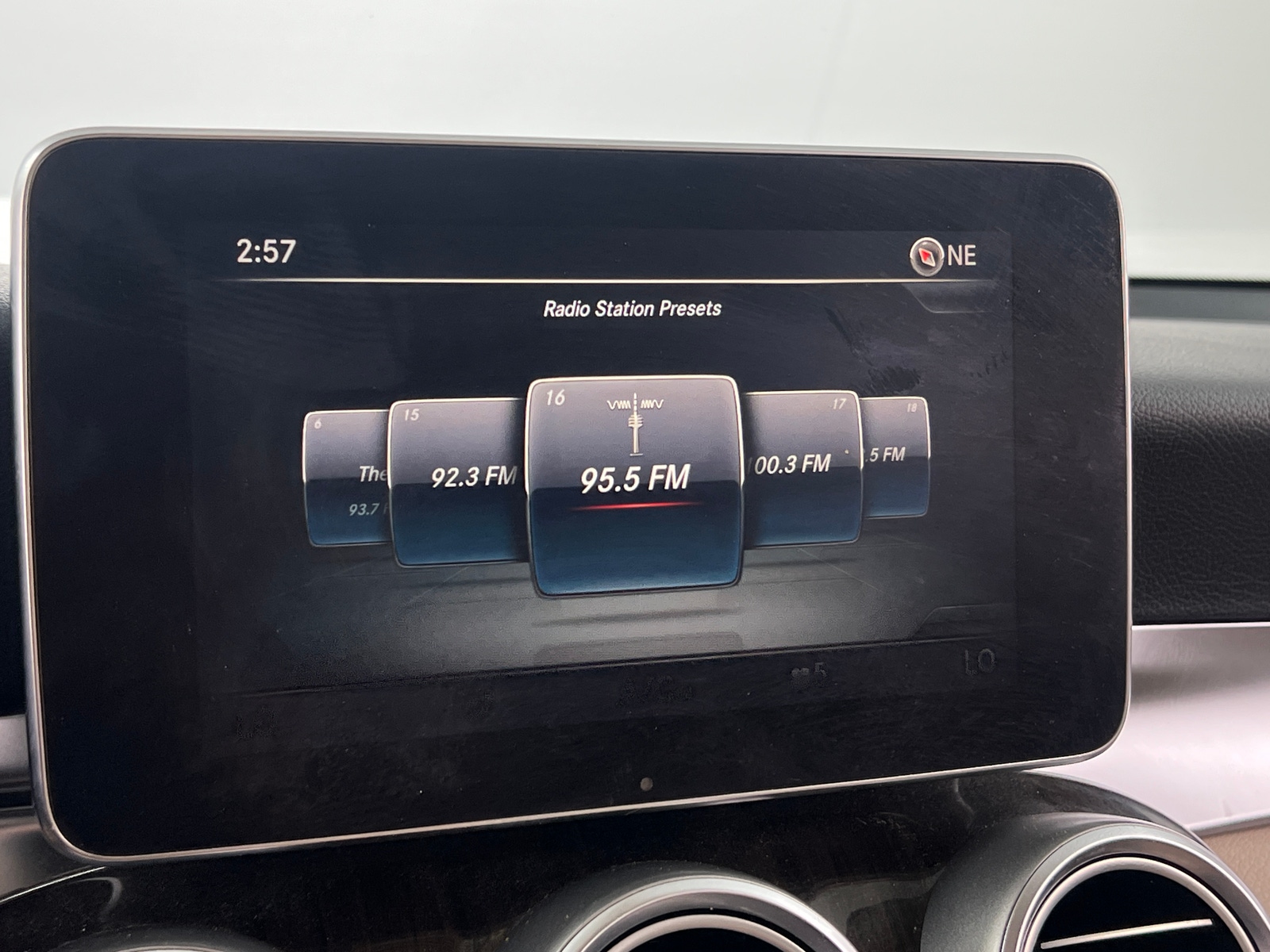 Thumbnail: 2016 Mercedes-Benz GLC - 3