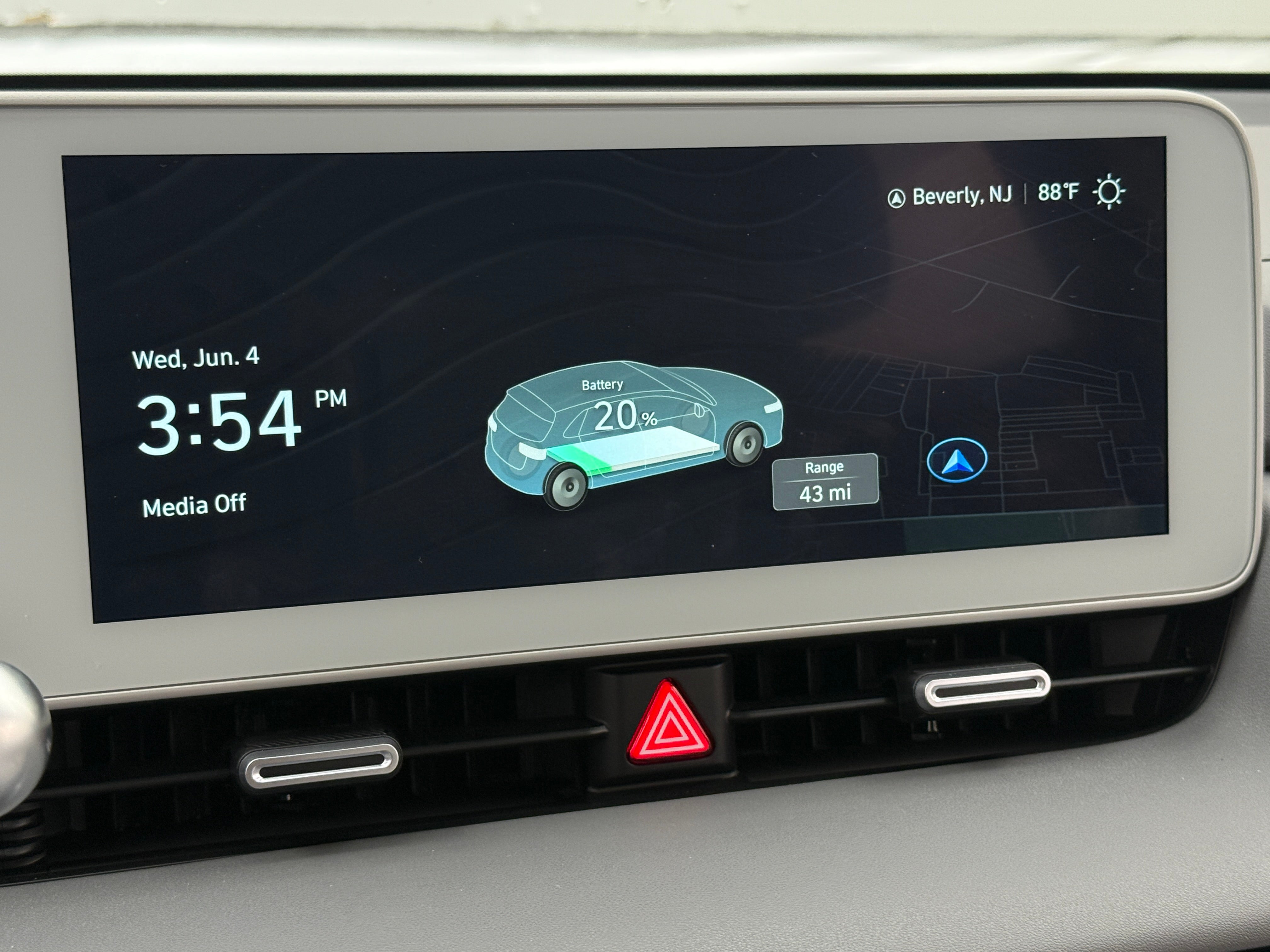Thumbnail: 2023 Hyundai Ioniq 5 - 4