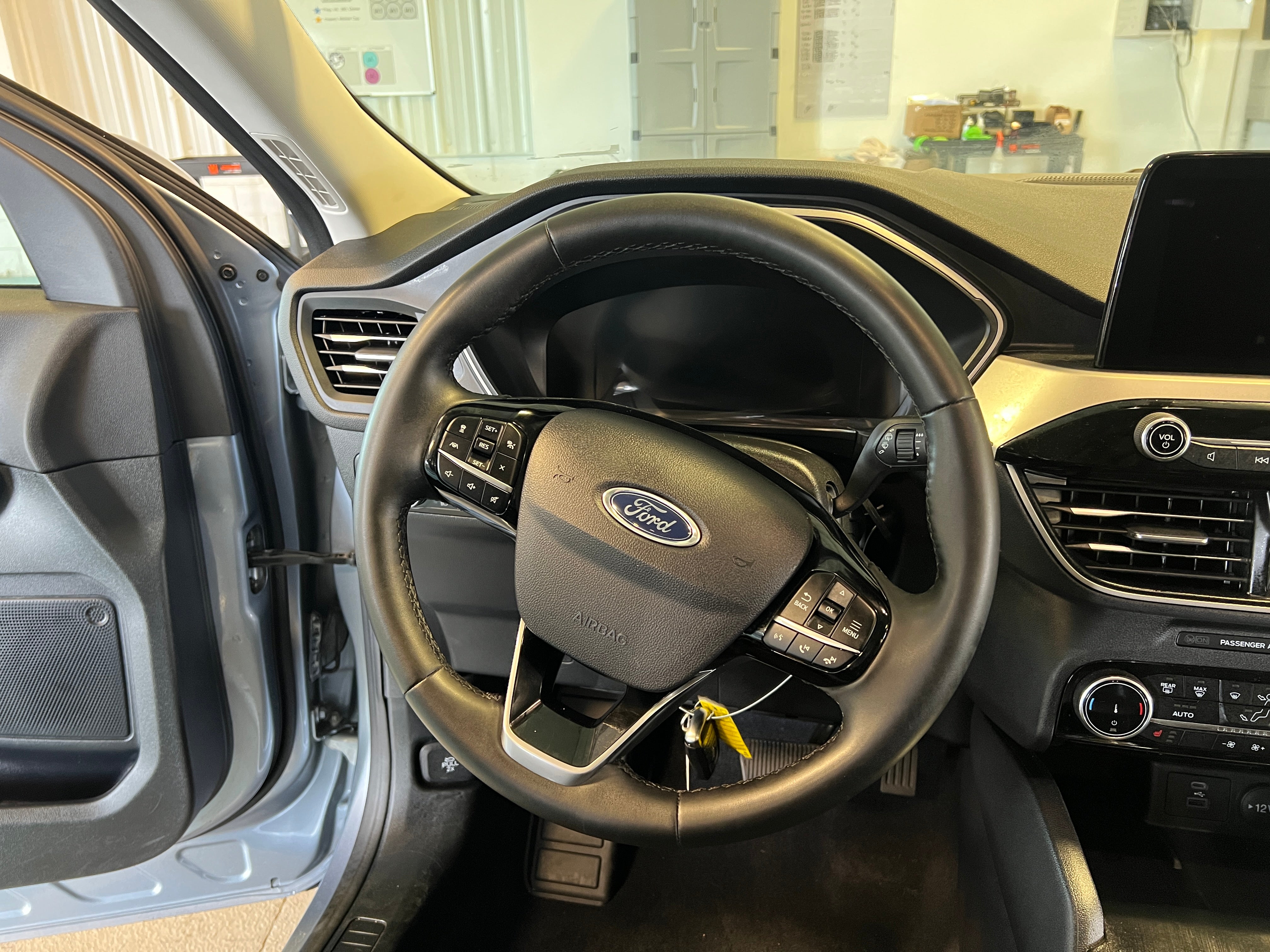 Thumbnail: 2022 Ford Escape - 4