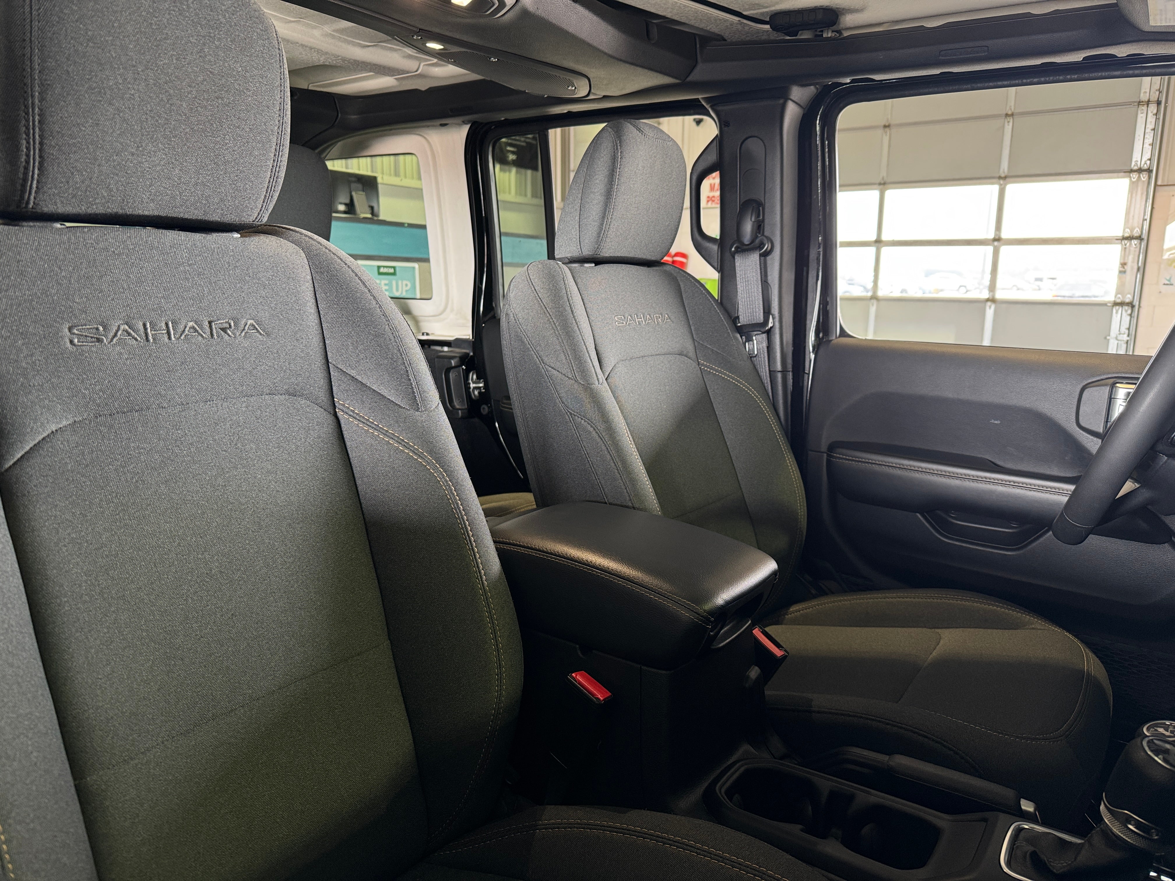 2024 Jeep Wrangler Sahara 2