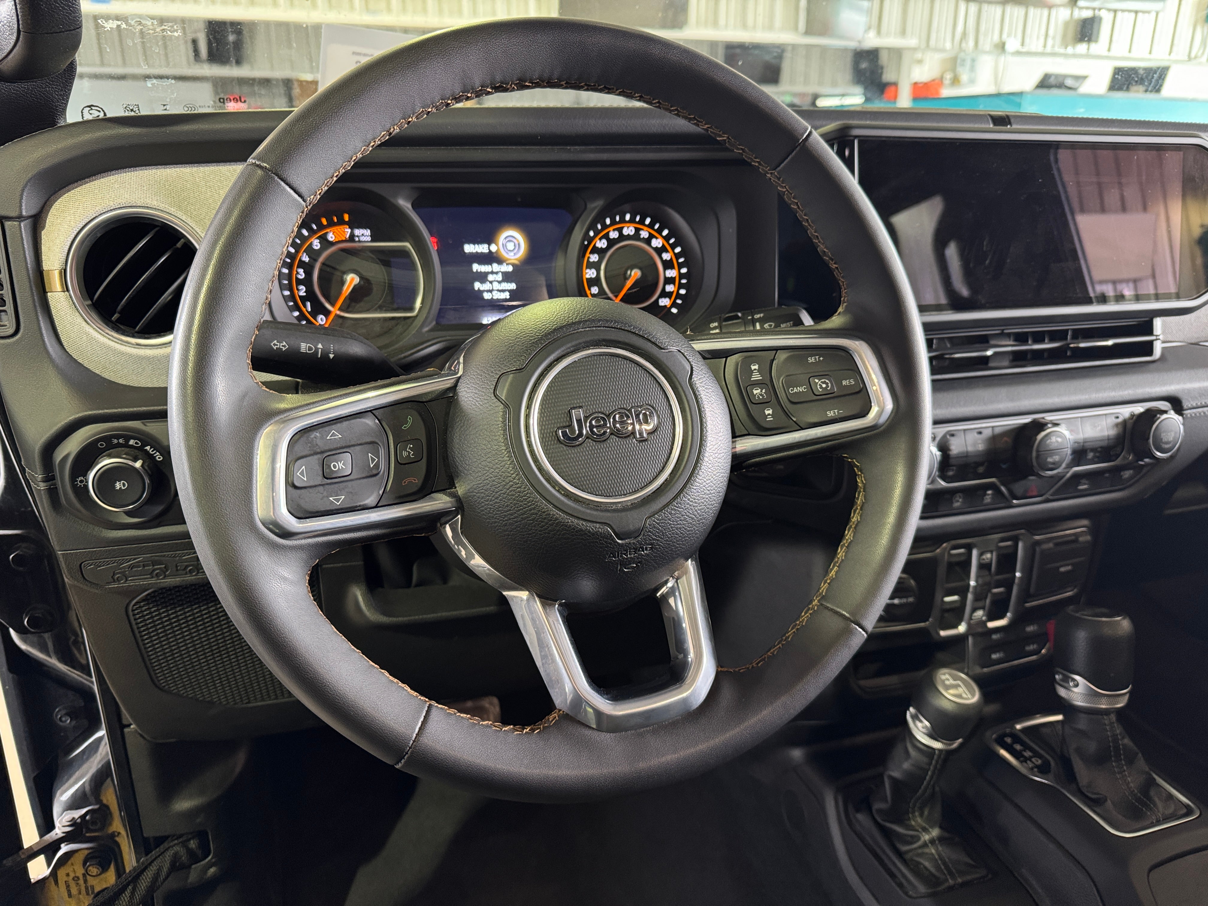 2024 Jeep Wrangler Sahara 5