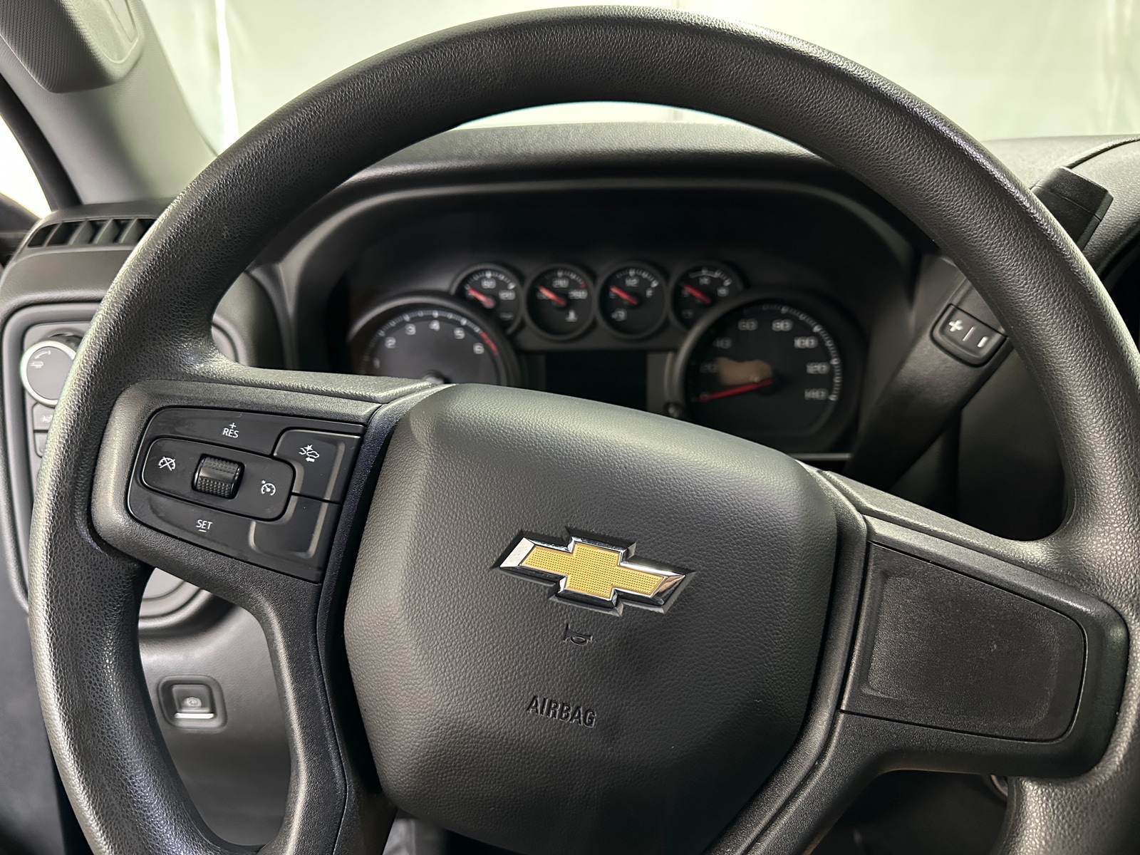 Thumbnail: 2023 Chevrolet Silverado 1500 - 5