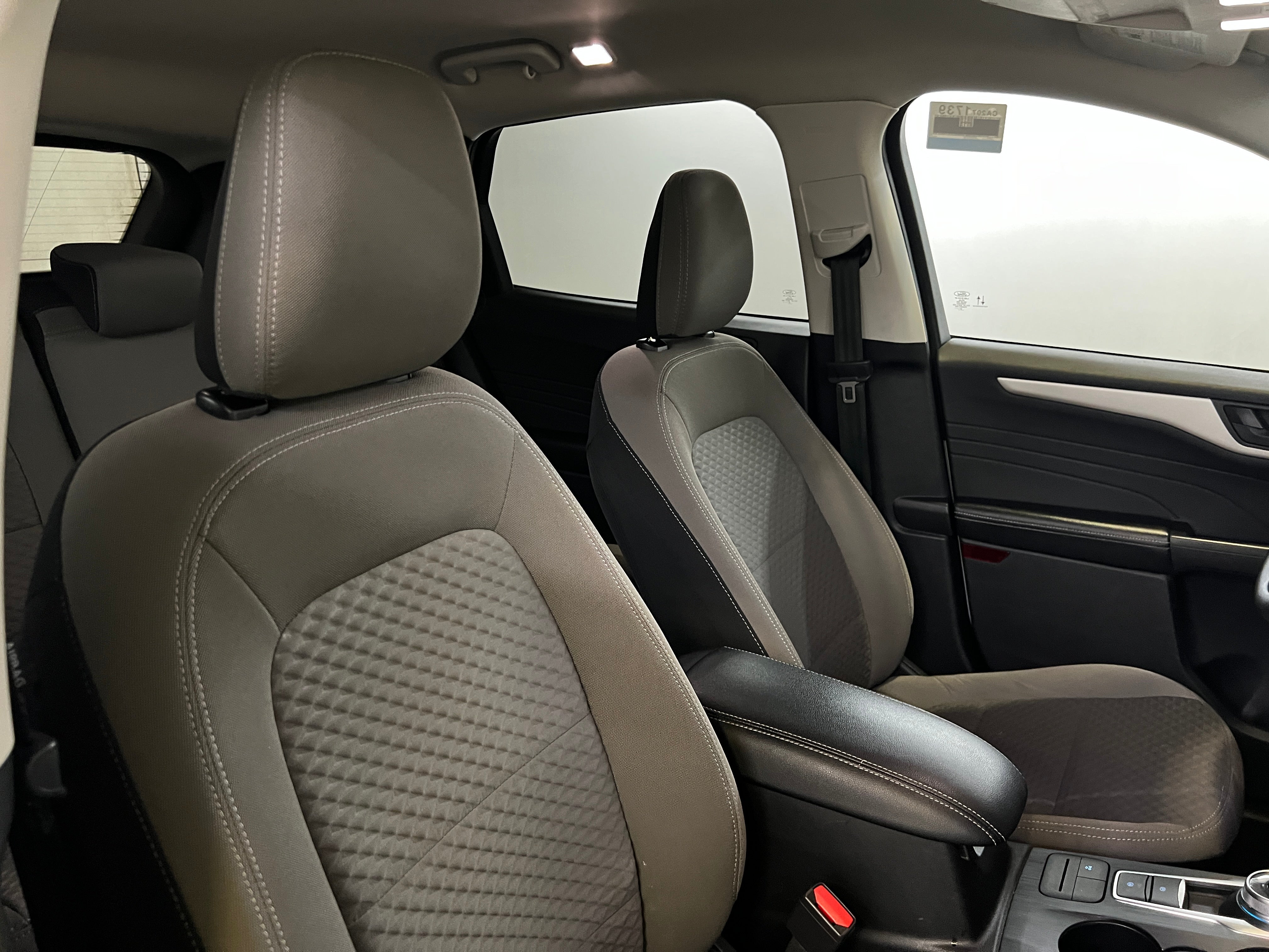 2022 Ford Escape SE Sport Hybrid 2