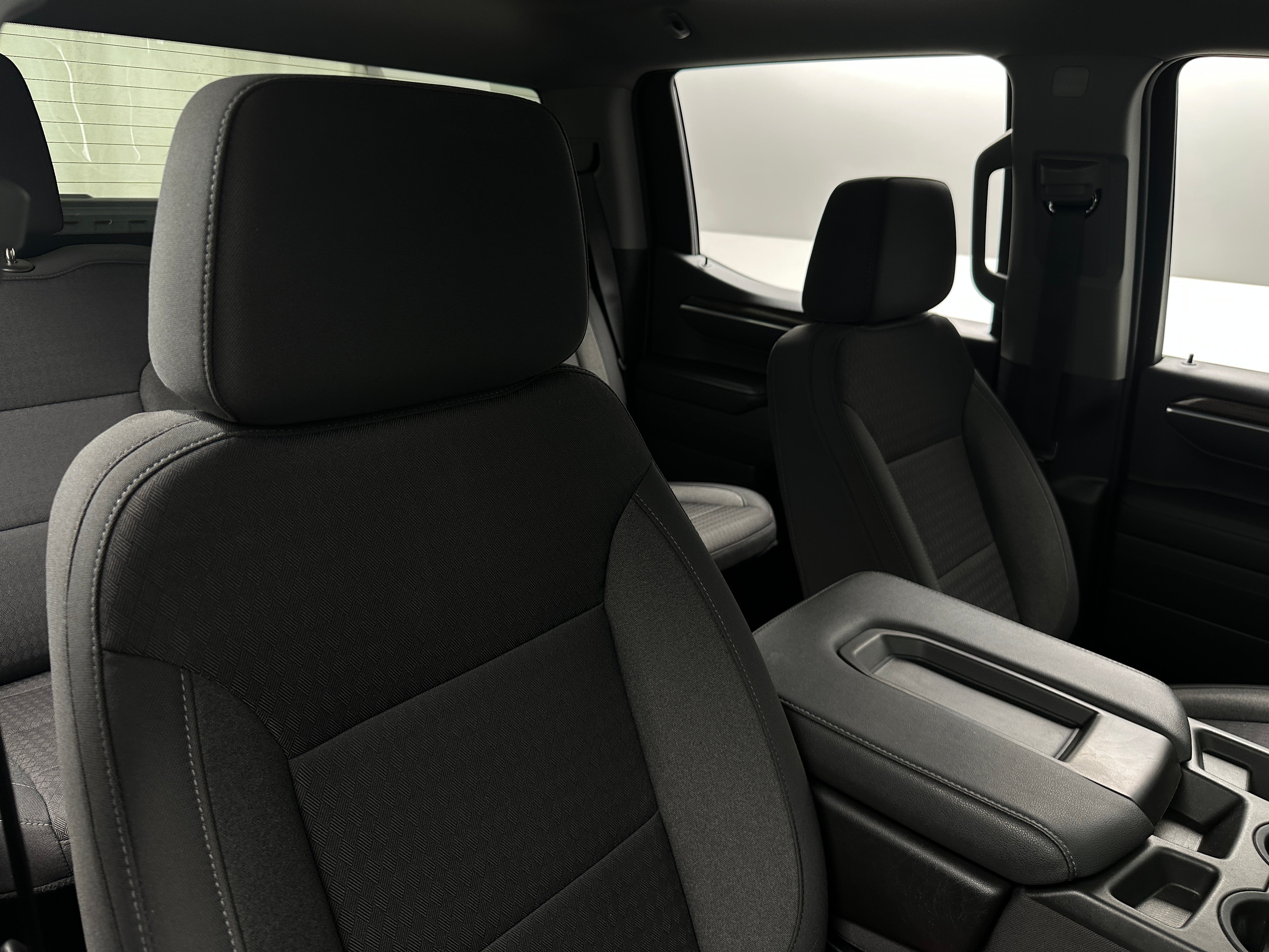 2022 Chevrolet Silverado 1500 LT 2