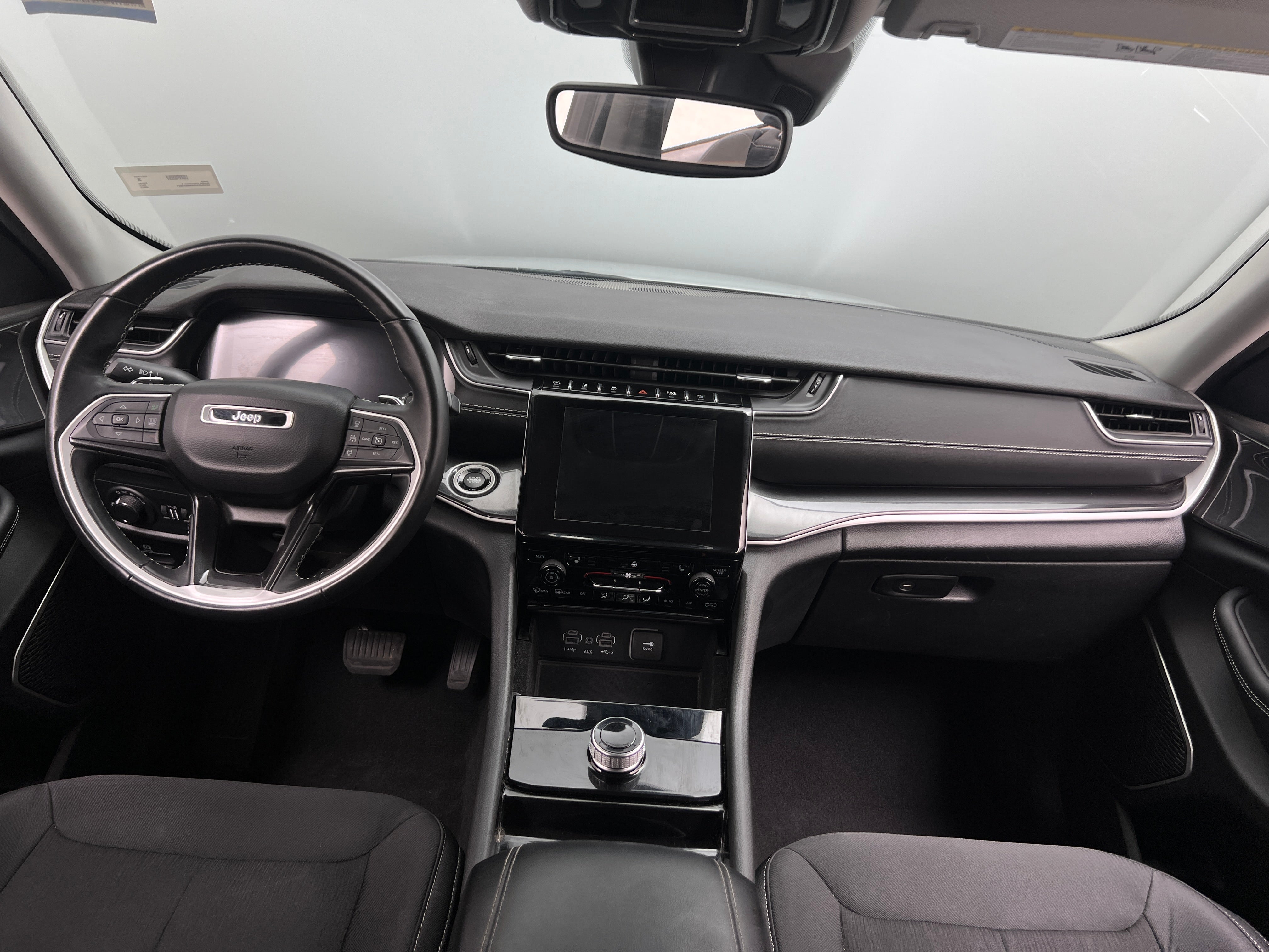 2022 Jeep Grand Cherokee L Laredo 3