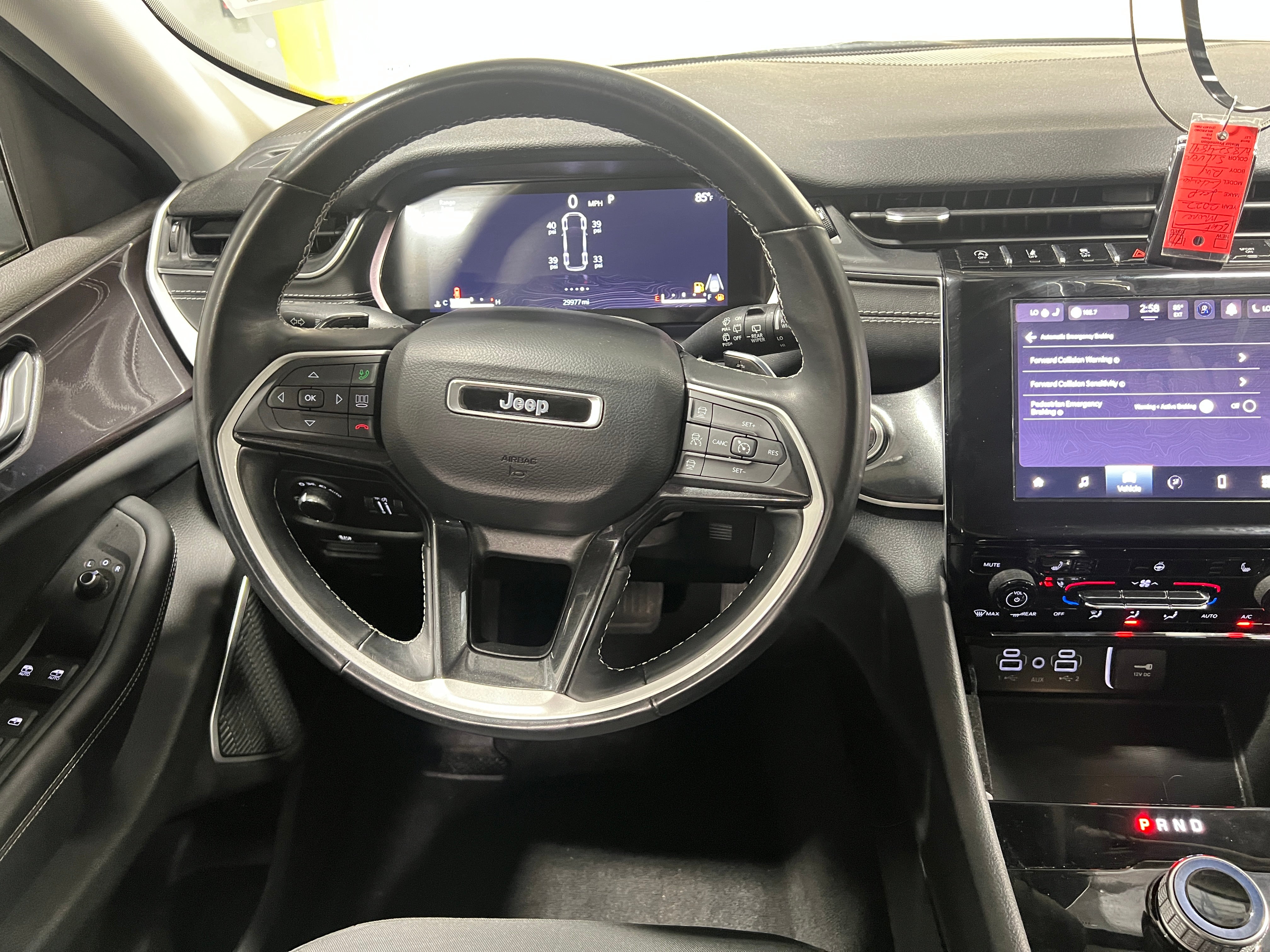 2022 Jeep Grand Cherokee L Laredo 5