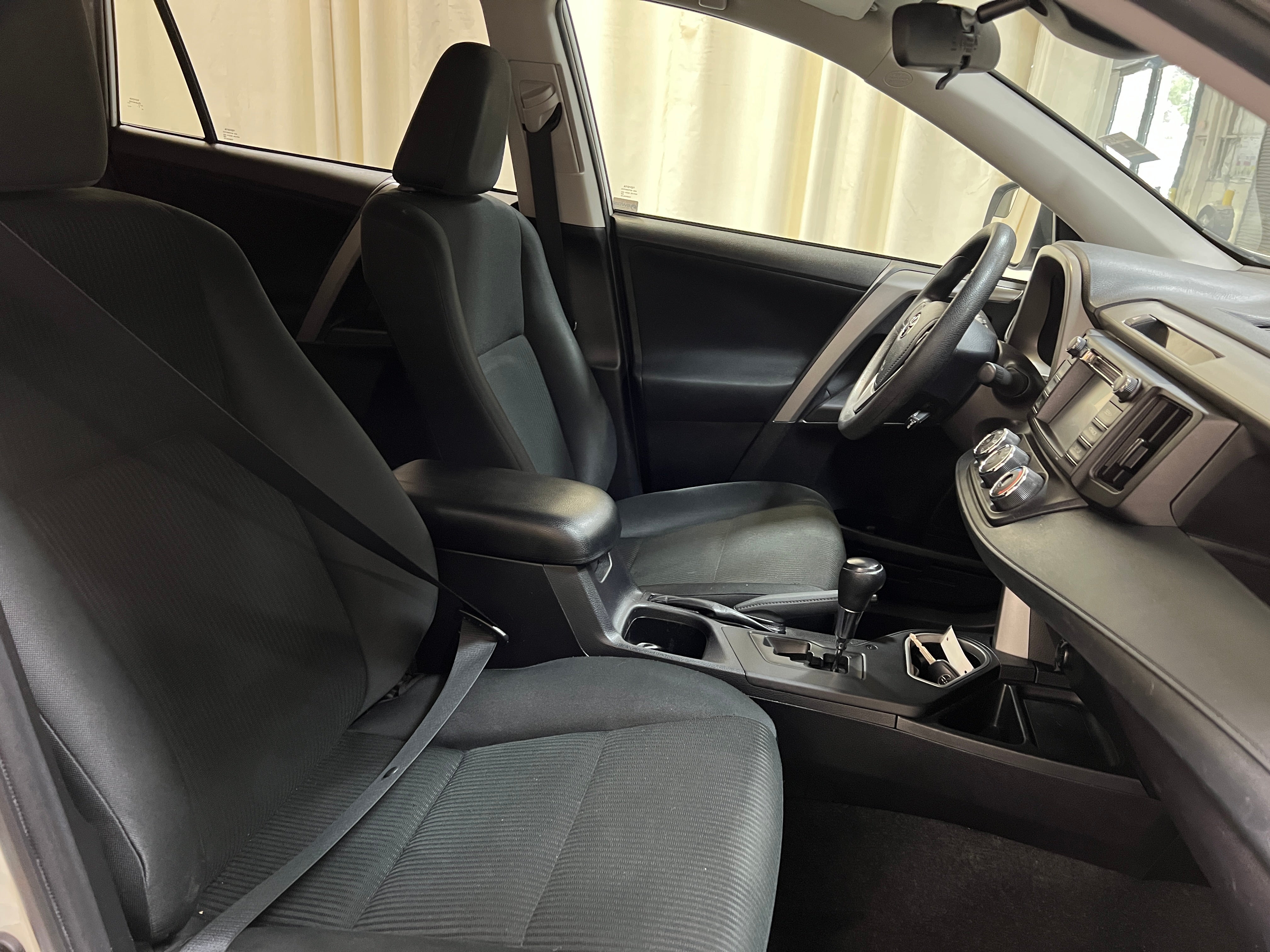 2018 Toyota RAV4 LE 2