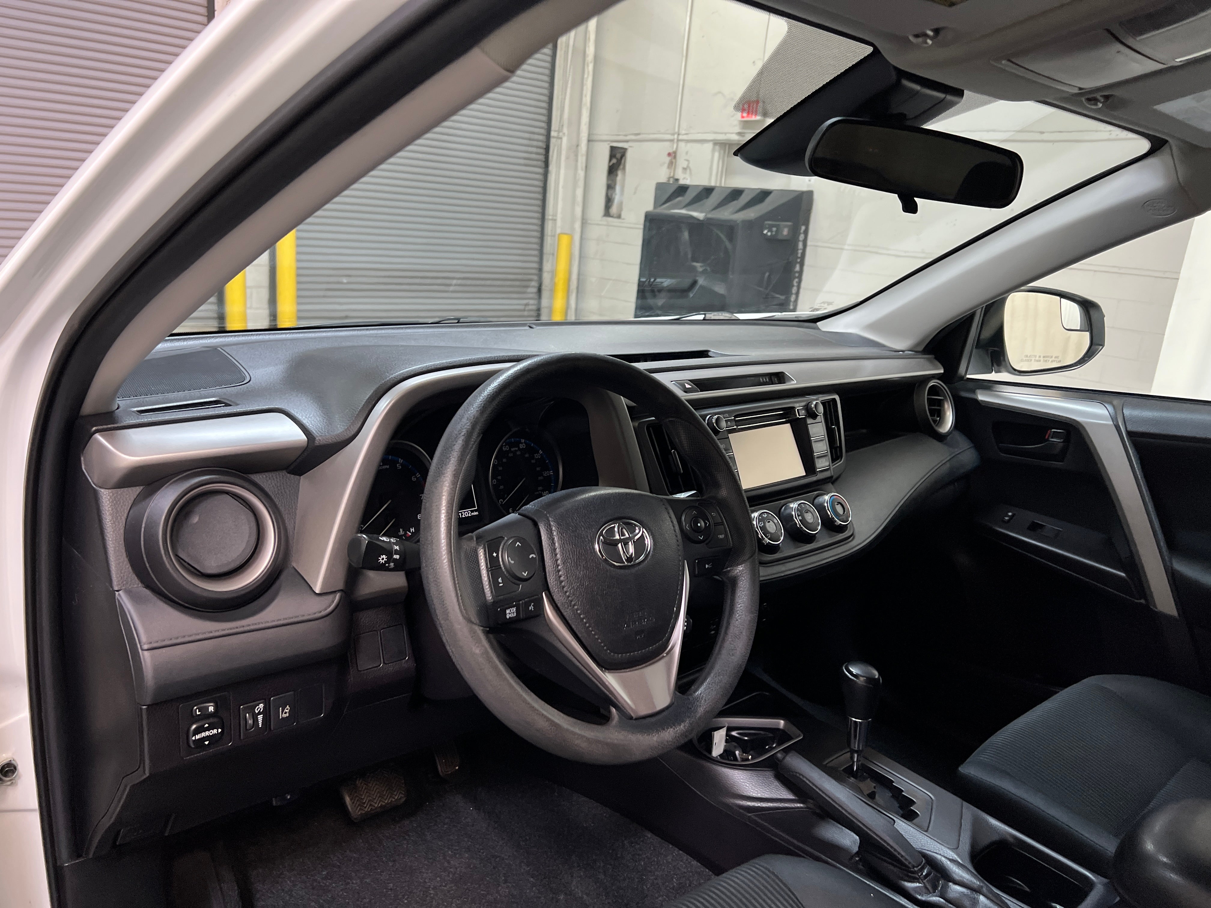 2018 Toyota RAV4 LE 3