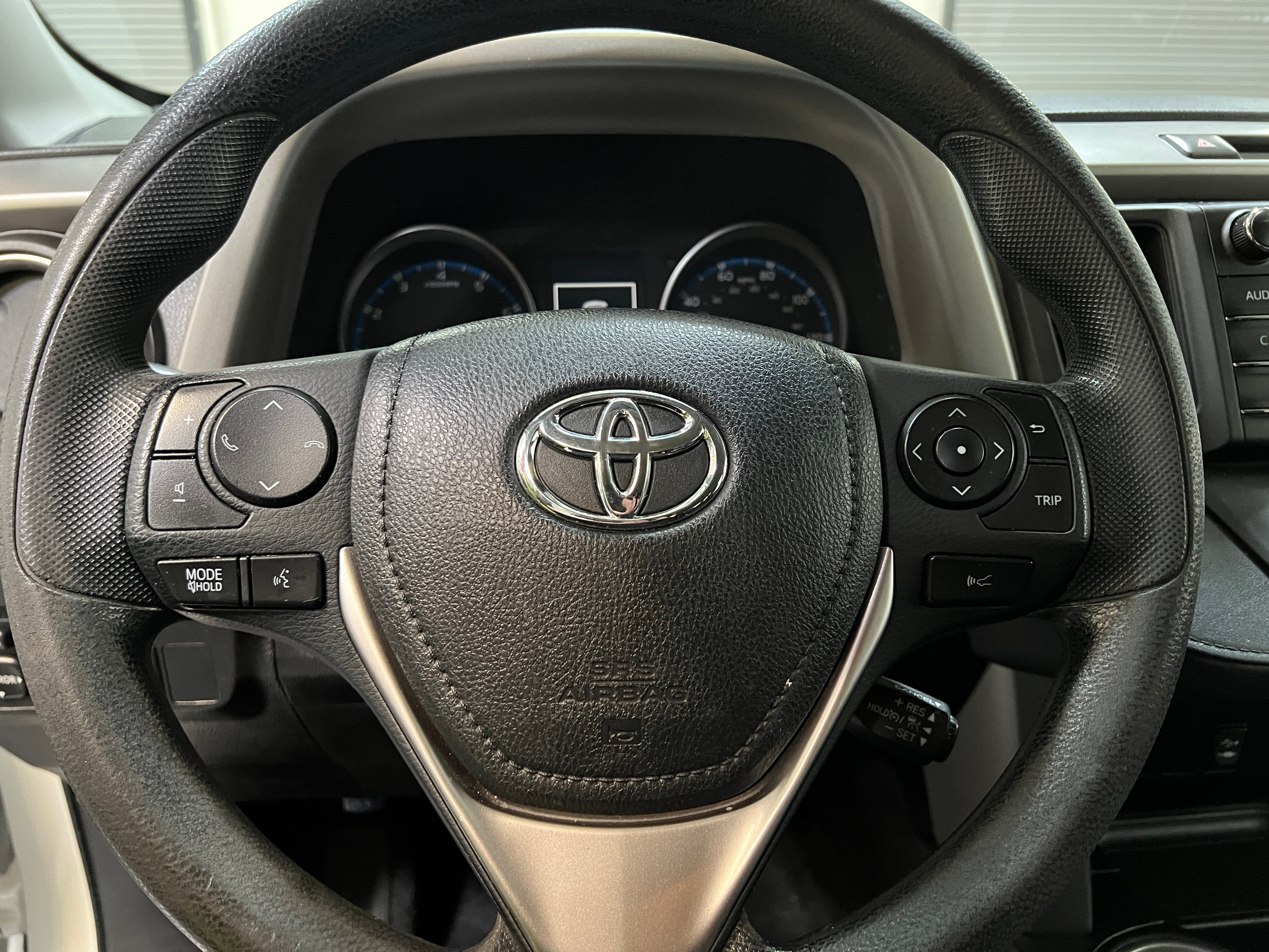 2018 Toyota RAV4 LE 5