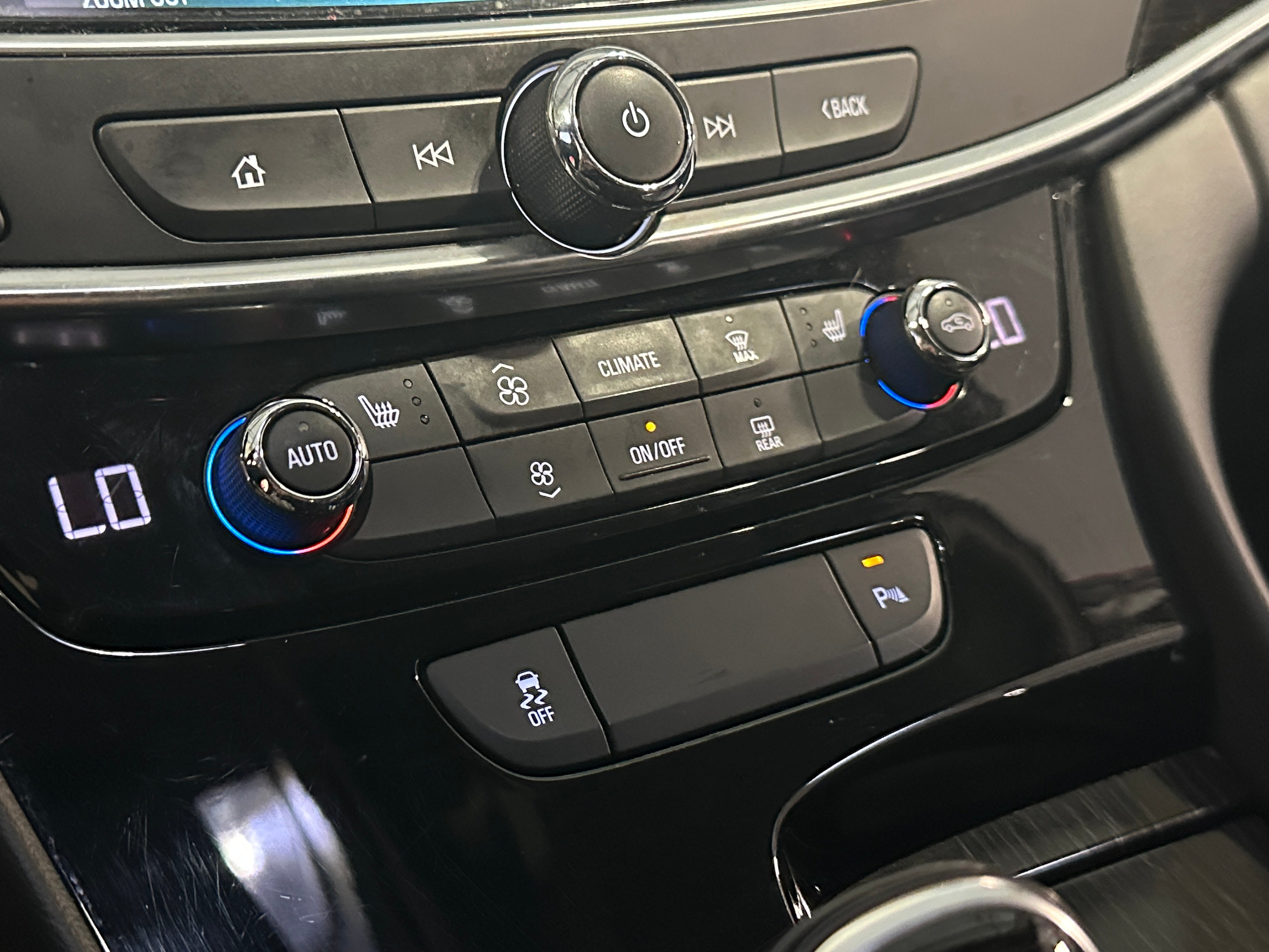 2019 Buick LaCrosse Essence 3
