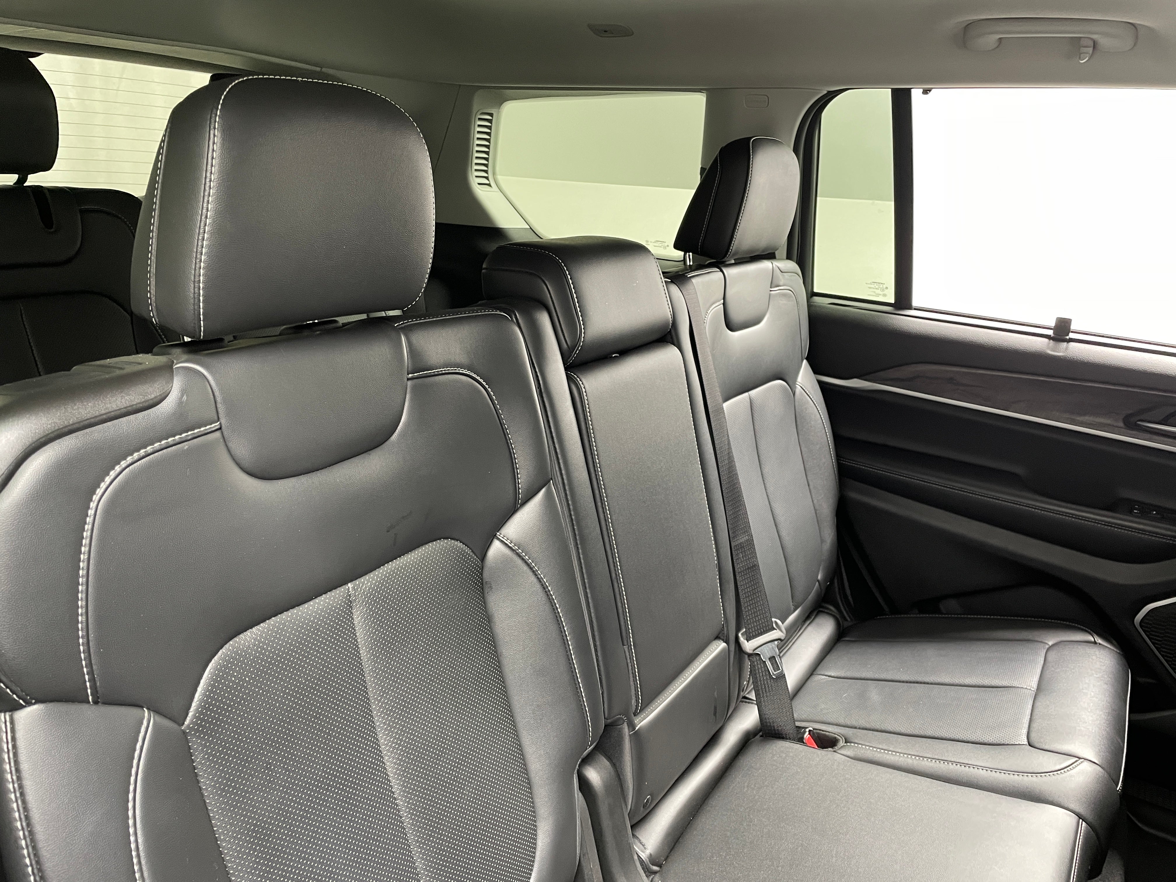 2022 Jeep Grand Cherokee L Limited Edition 5