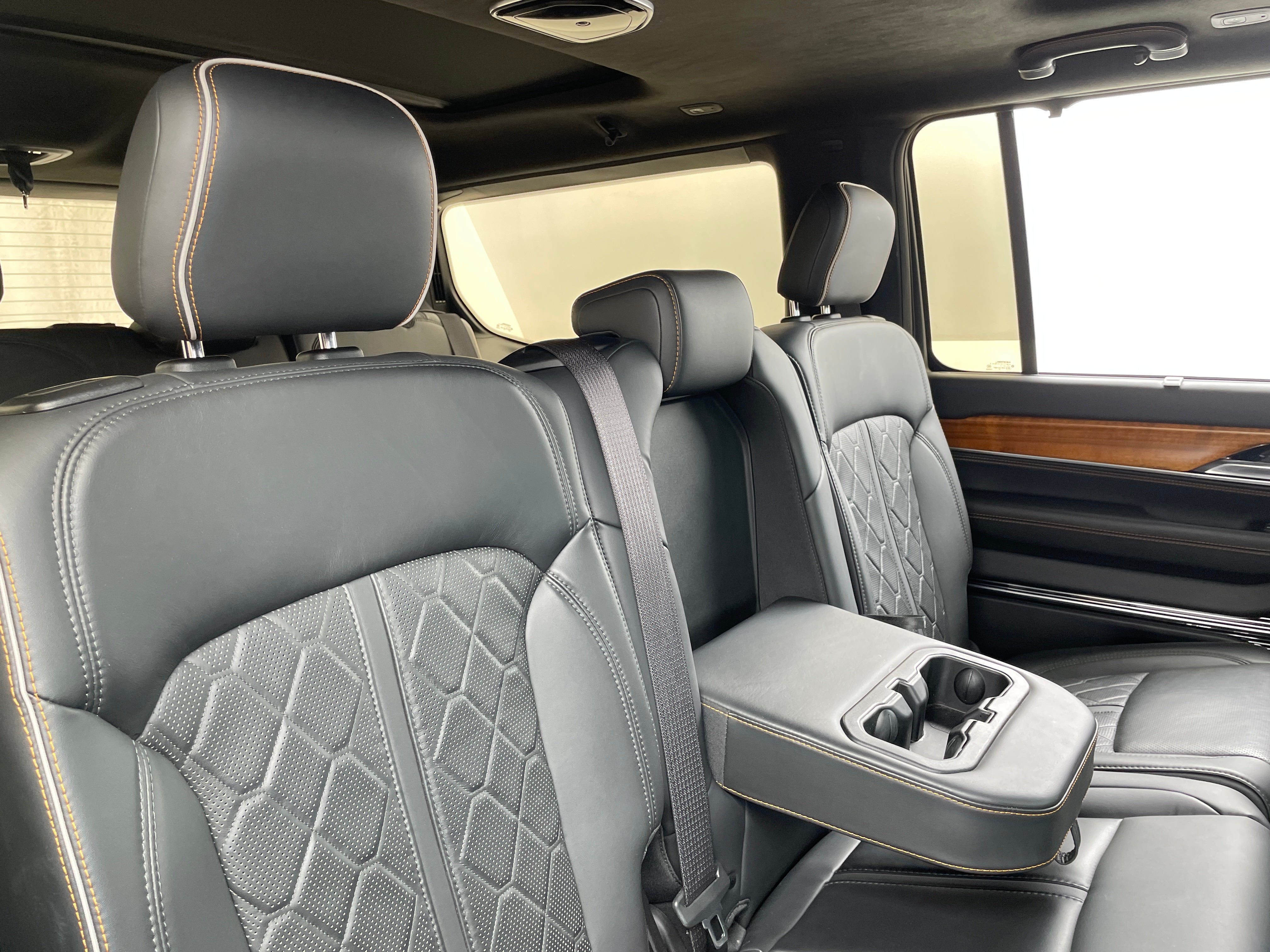 2022 Jeep Grand Wagoneer Series III 5