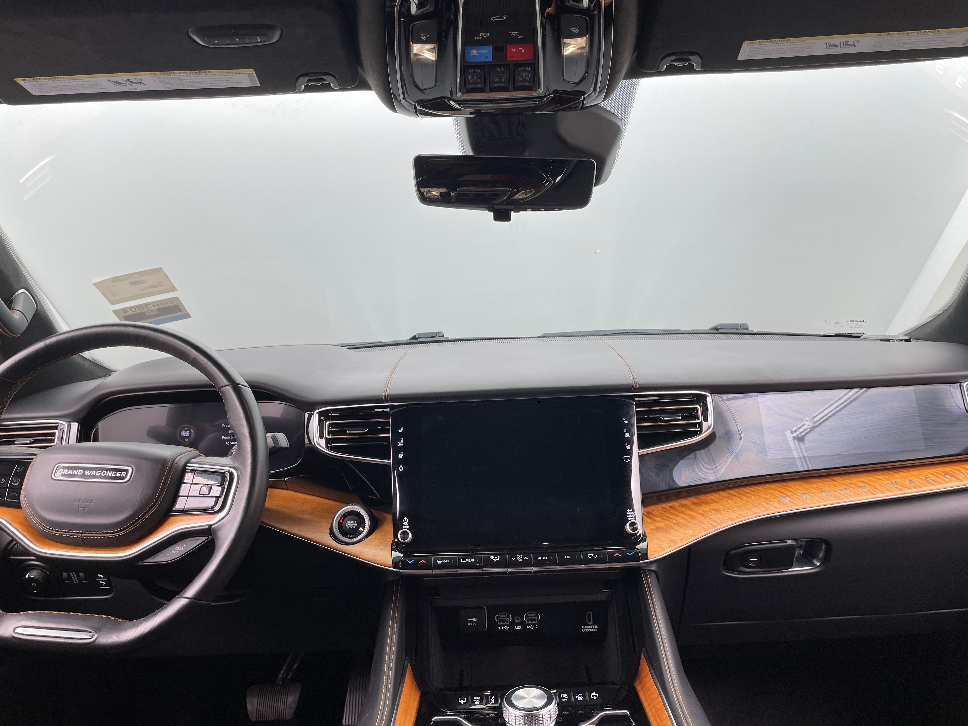 2022 Jeep Grand Wagoneer Series III 2