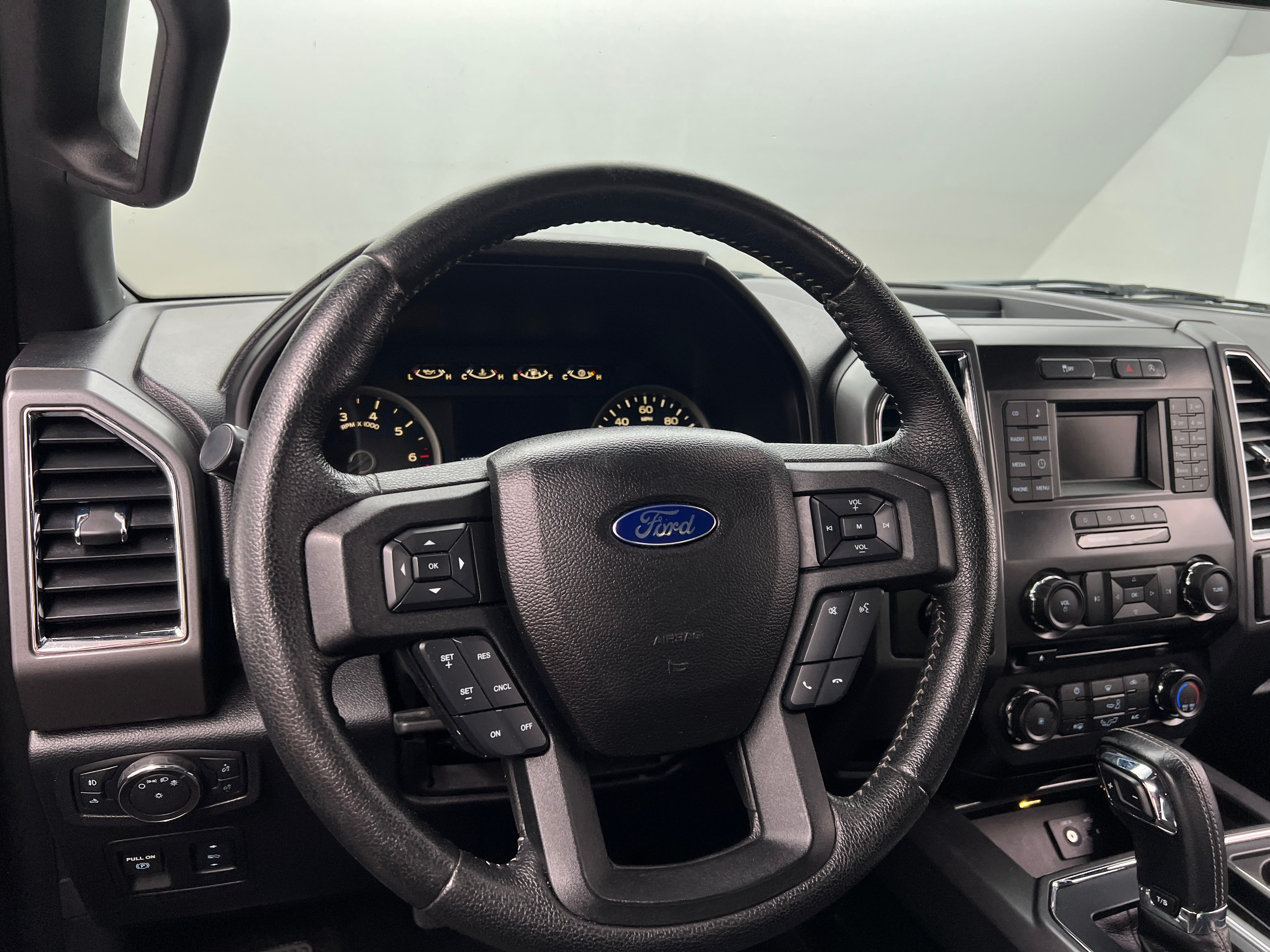 2015 Ford Econoline E-150 5