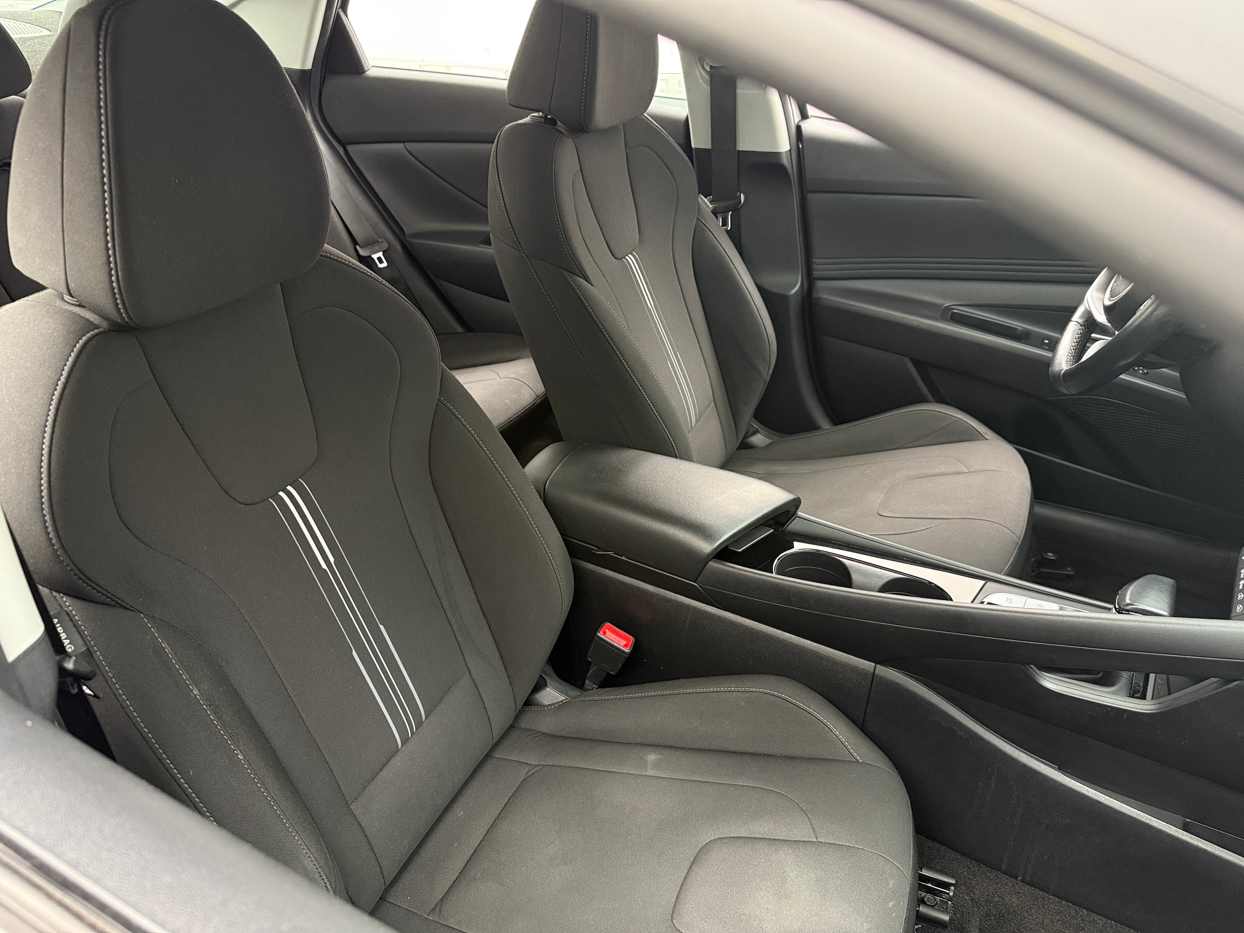 Thumbnail: 2022 Hyundai Elantra - 2