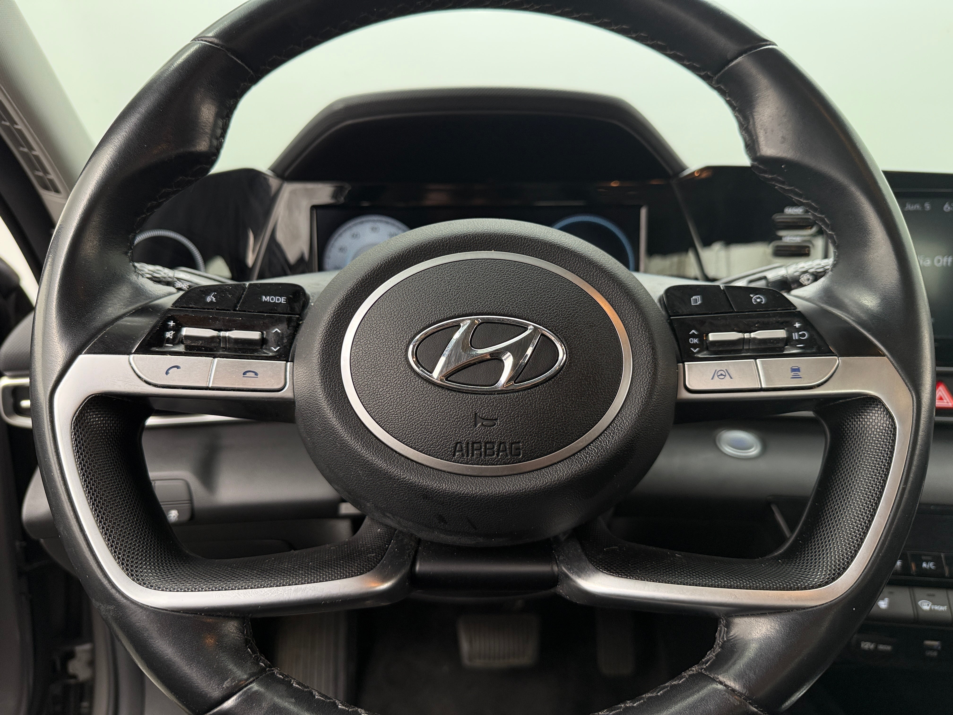 Thumbnail: 2022 Hyundai Elantra - 5