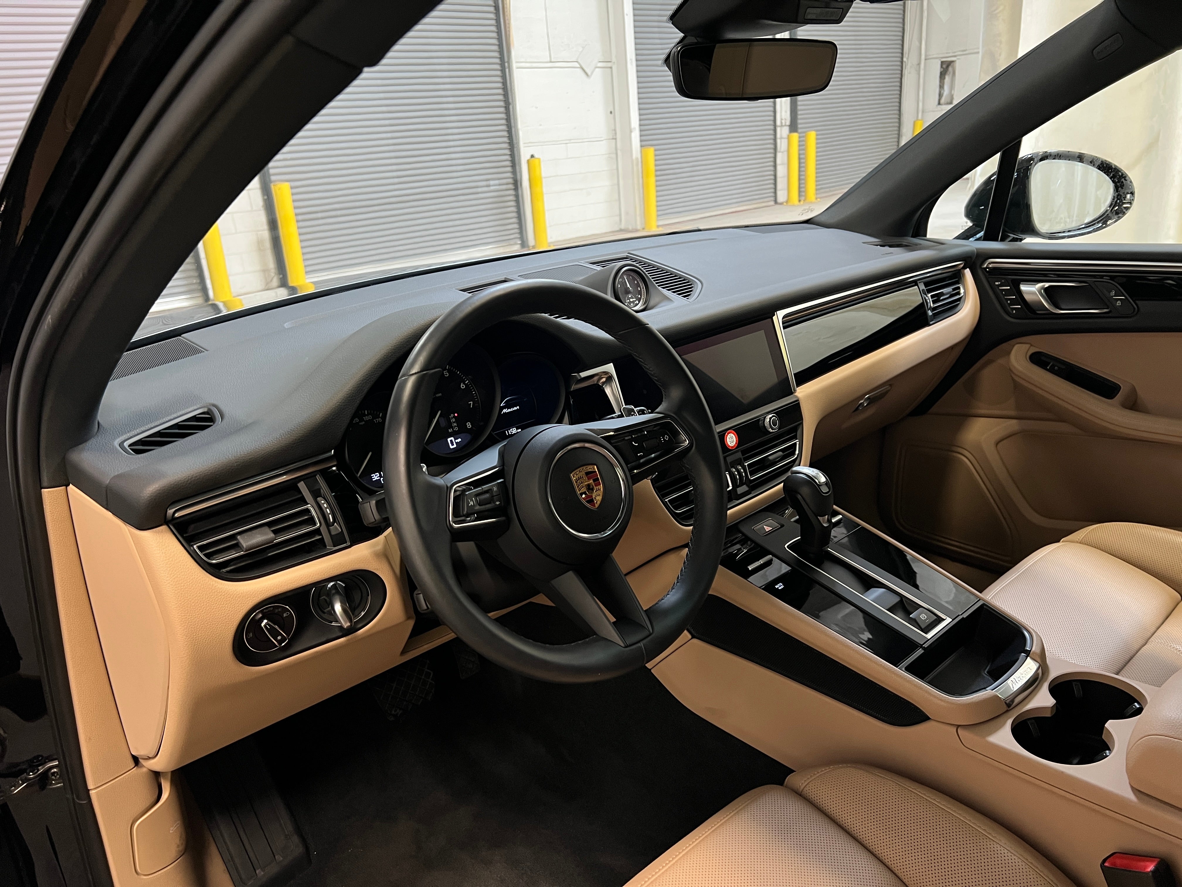 2024 Porsche Macan T 2