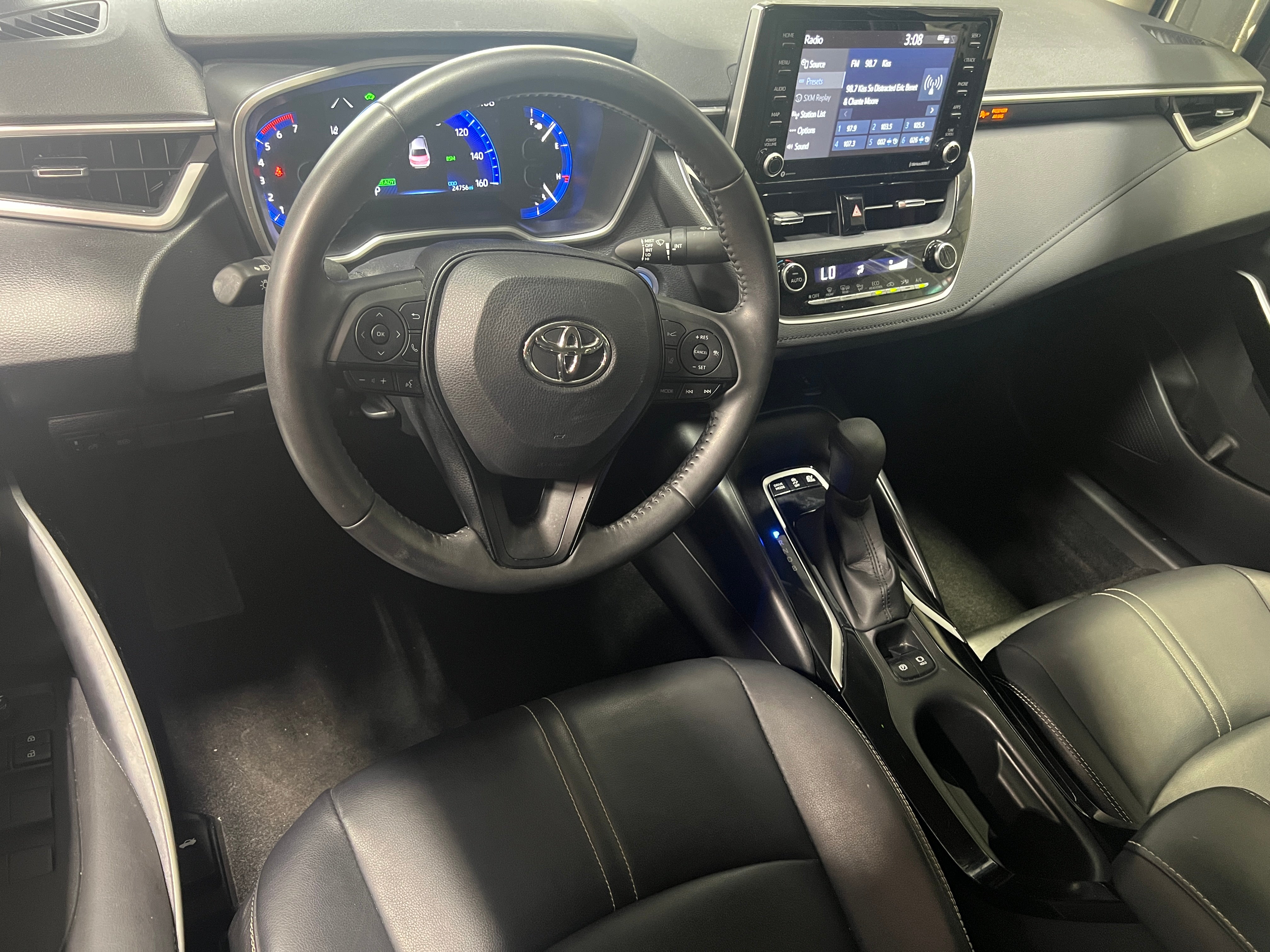 2022 Toyota Corolla LE 3
