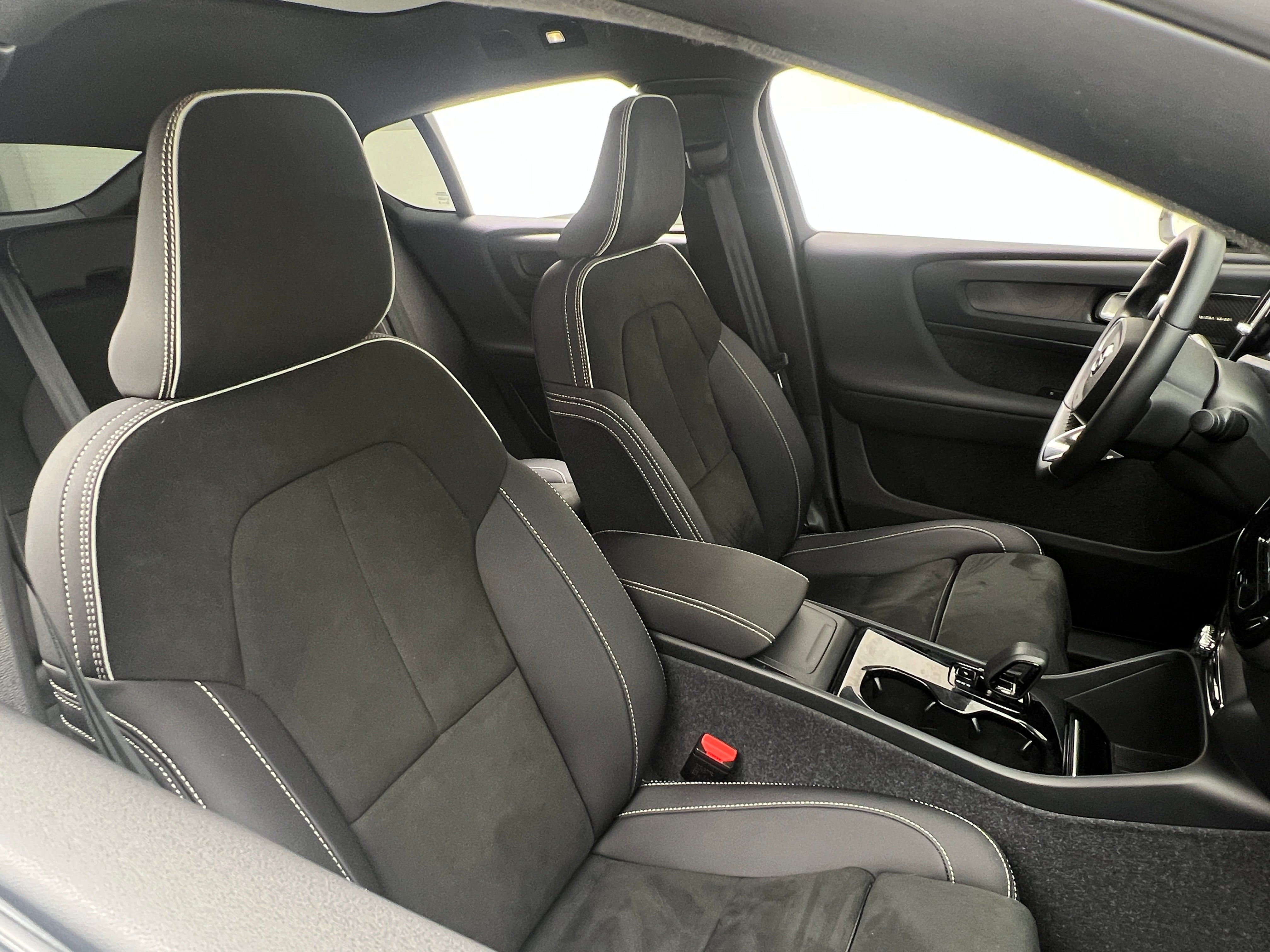 2023 Volvo C40 Ultimate 2