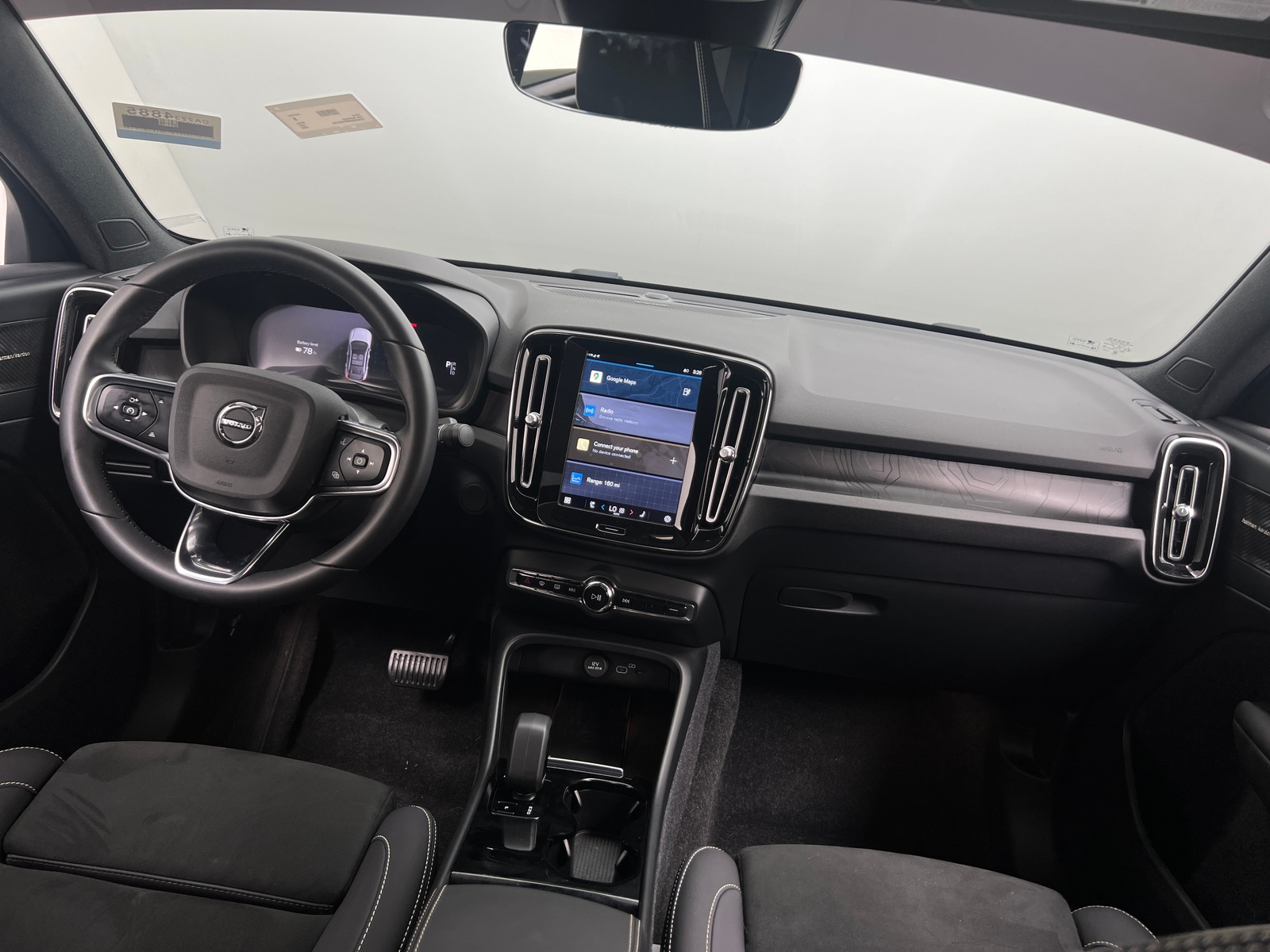Thumbnail: 2023 Volvo C40 - 3