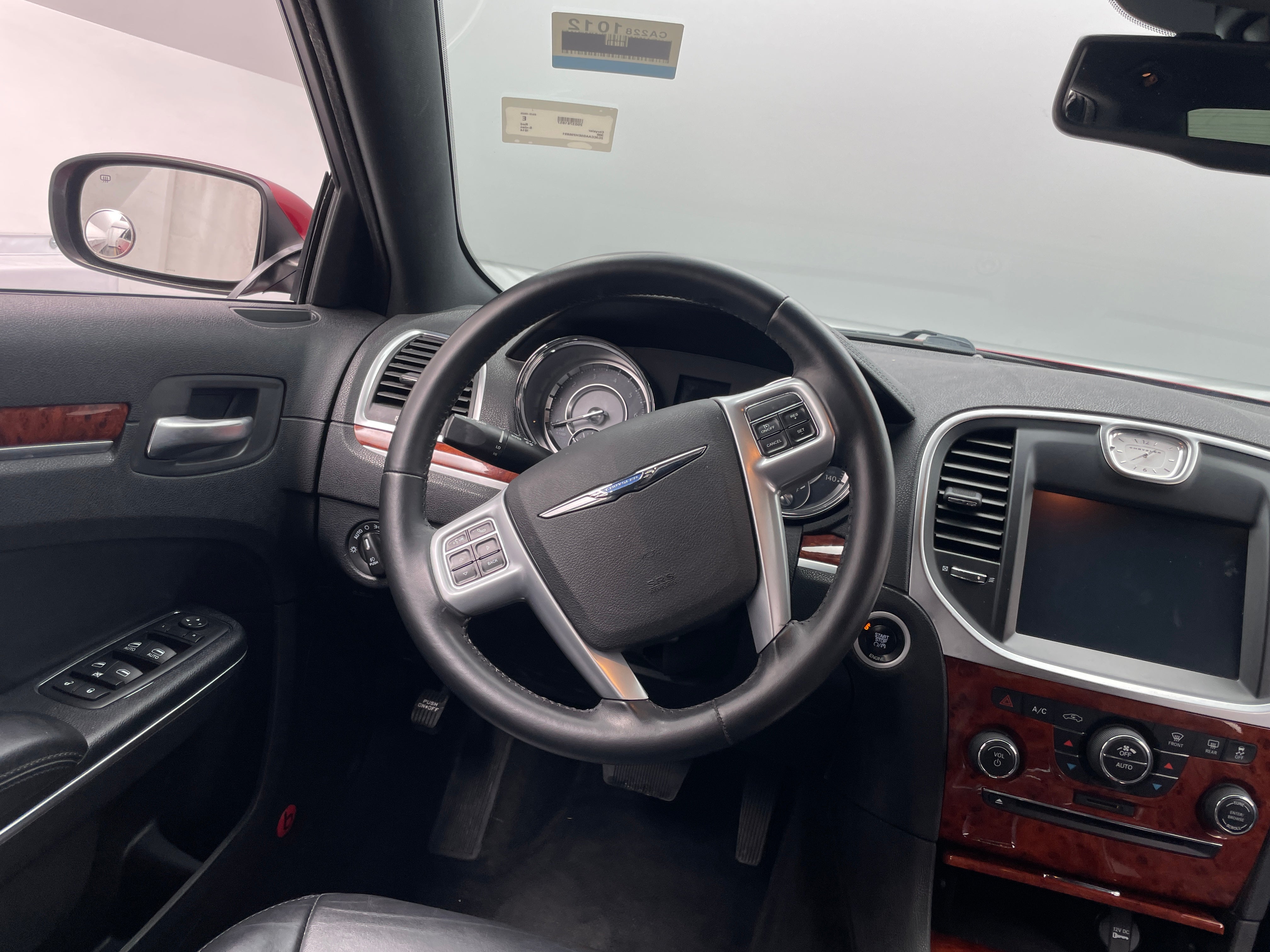 2014 Chrysler 300  4
