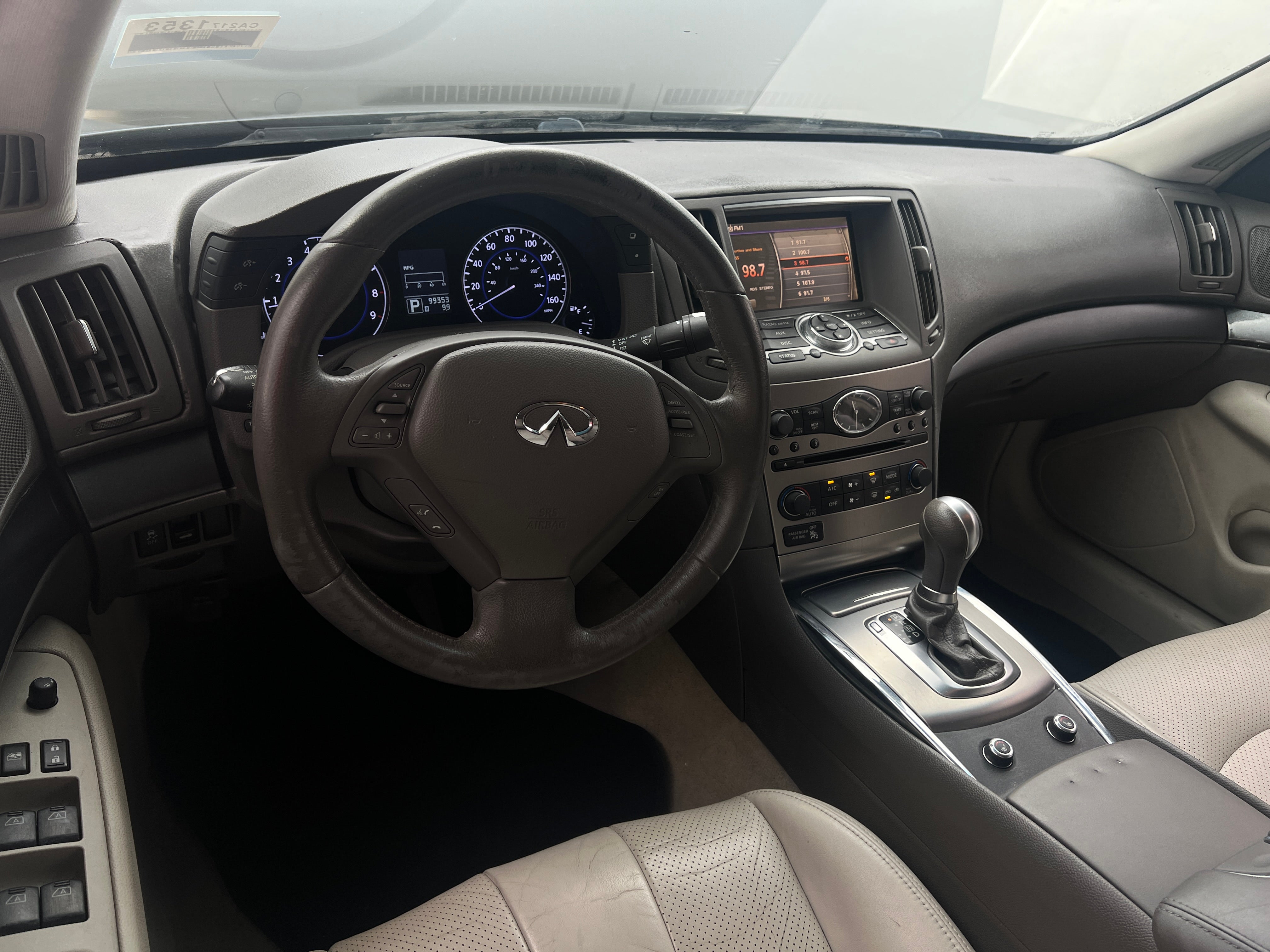 2011 INFINITI G25 Journey 2