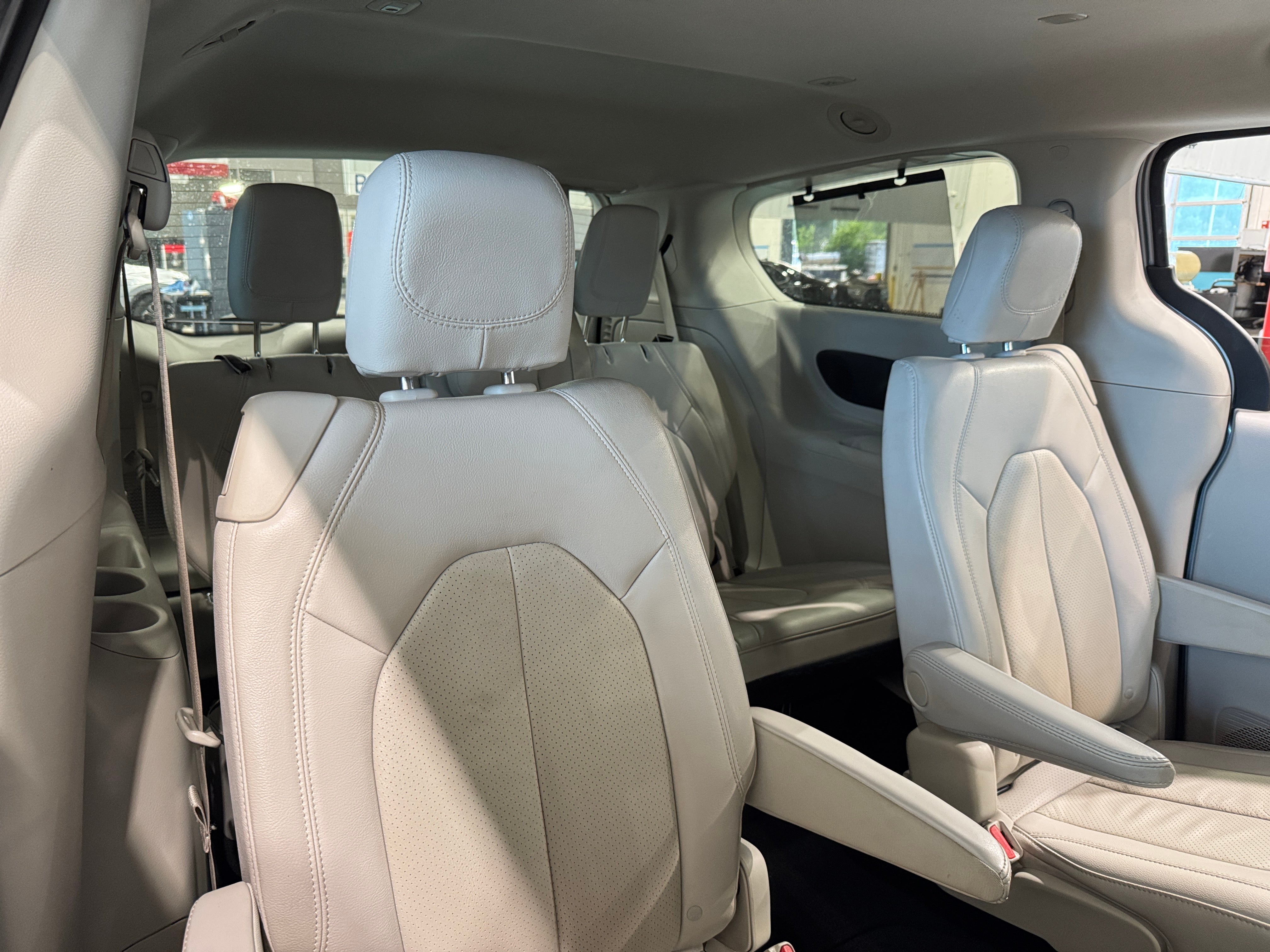 2020 Chrysler Pacifica  5