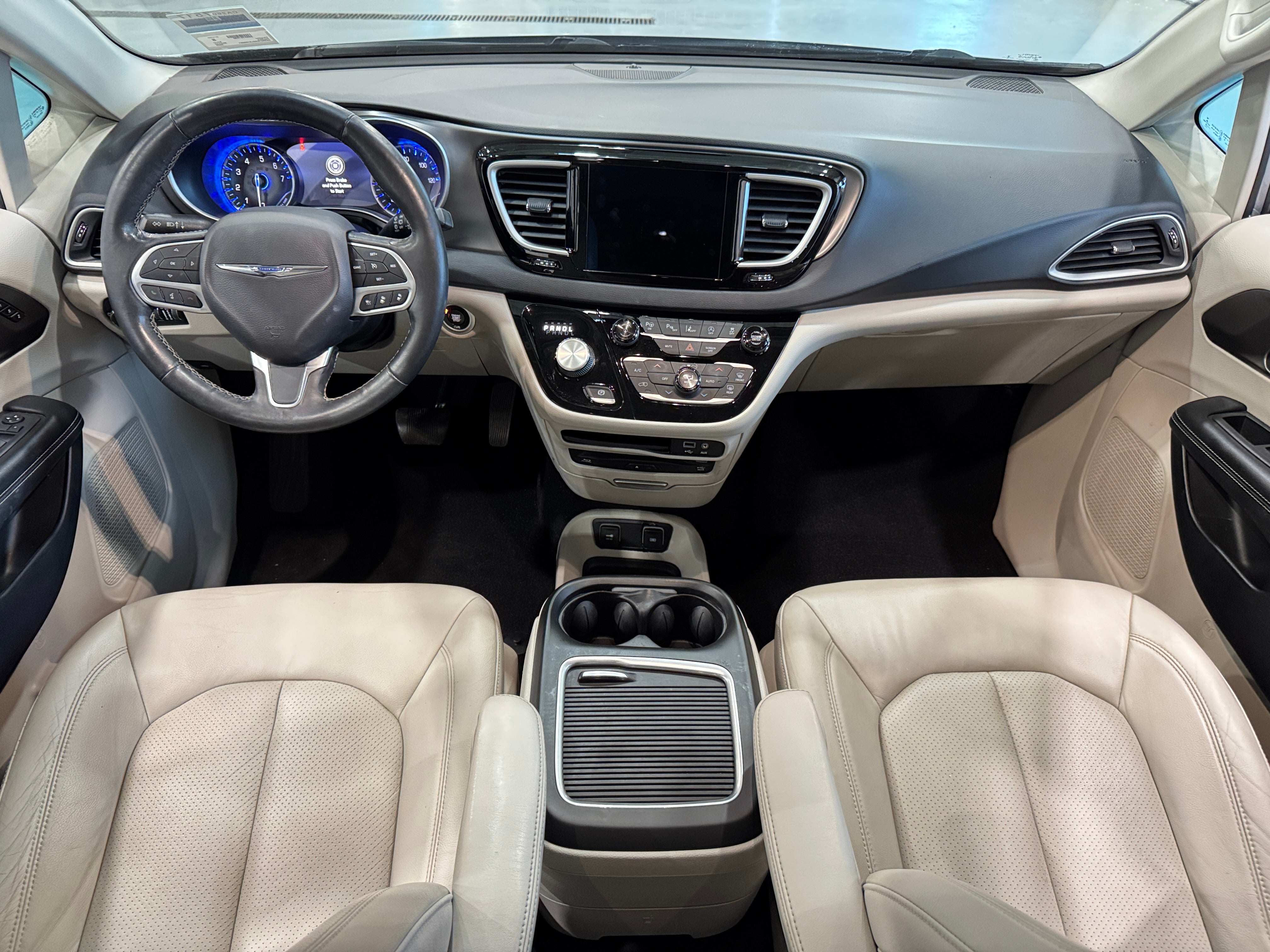 2020 Chrysler Pacifica  2
