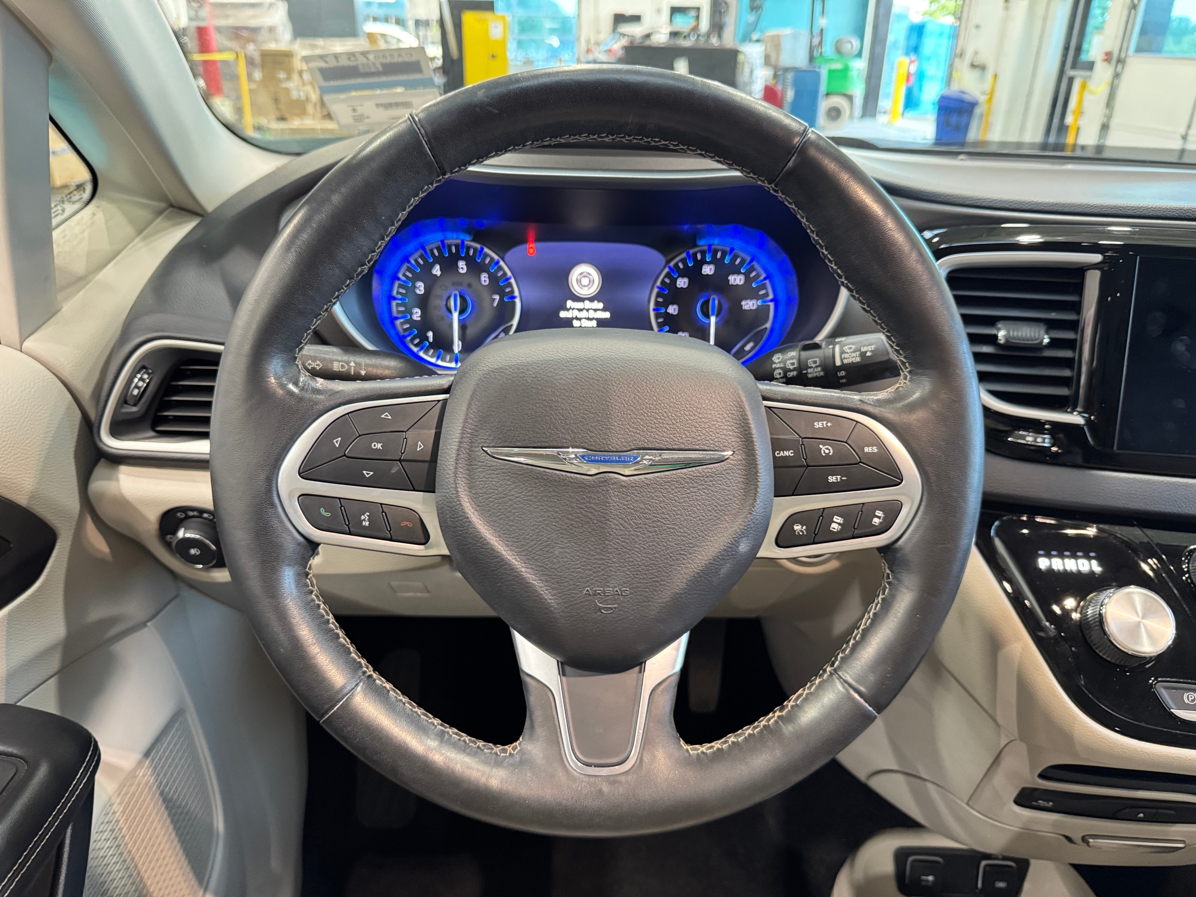 2020 Chrysler Pacifica  4